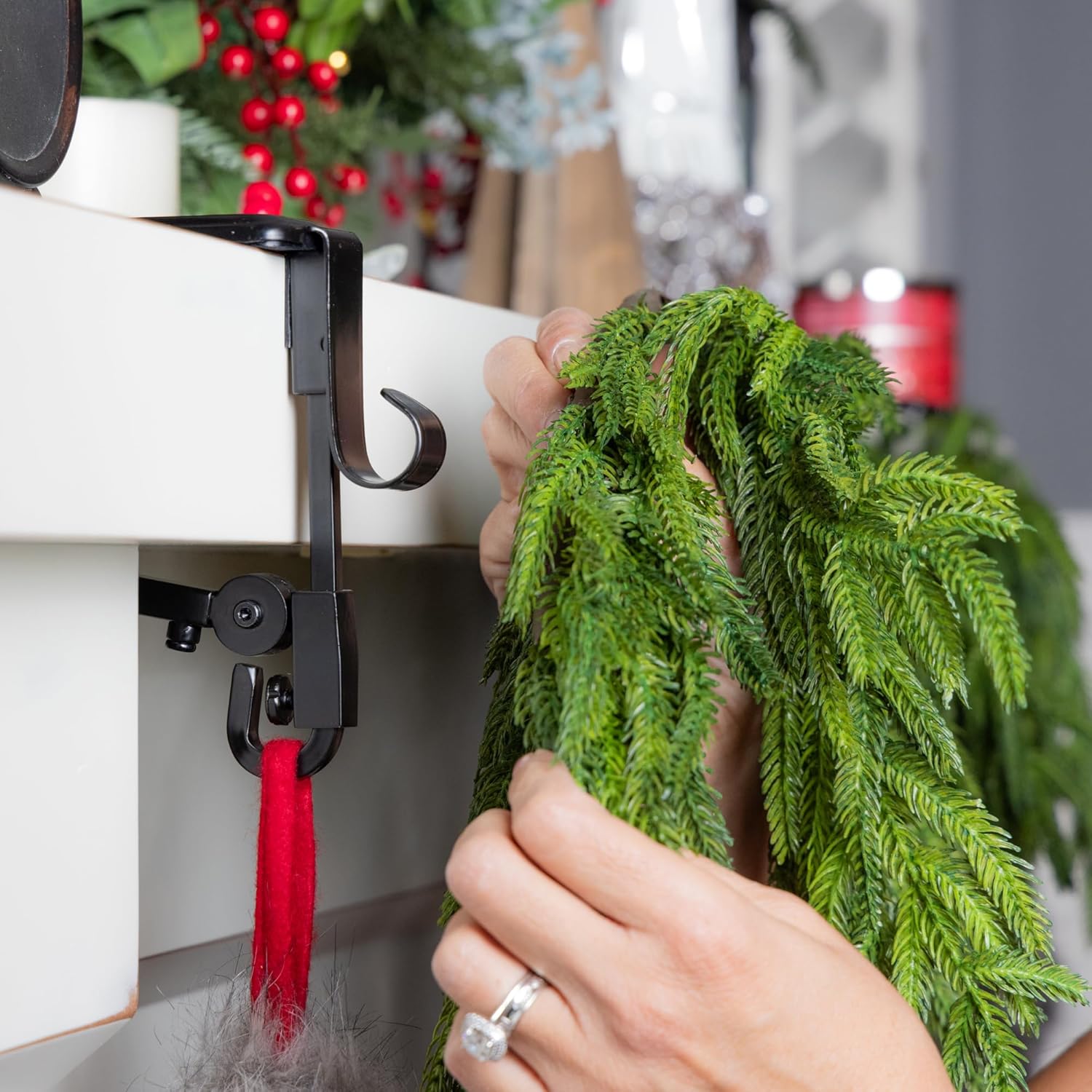 (🎅EARLY XMAS SALE - 60% OFF)Fireplace Stocking and Garland Hanger
