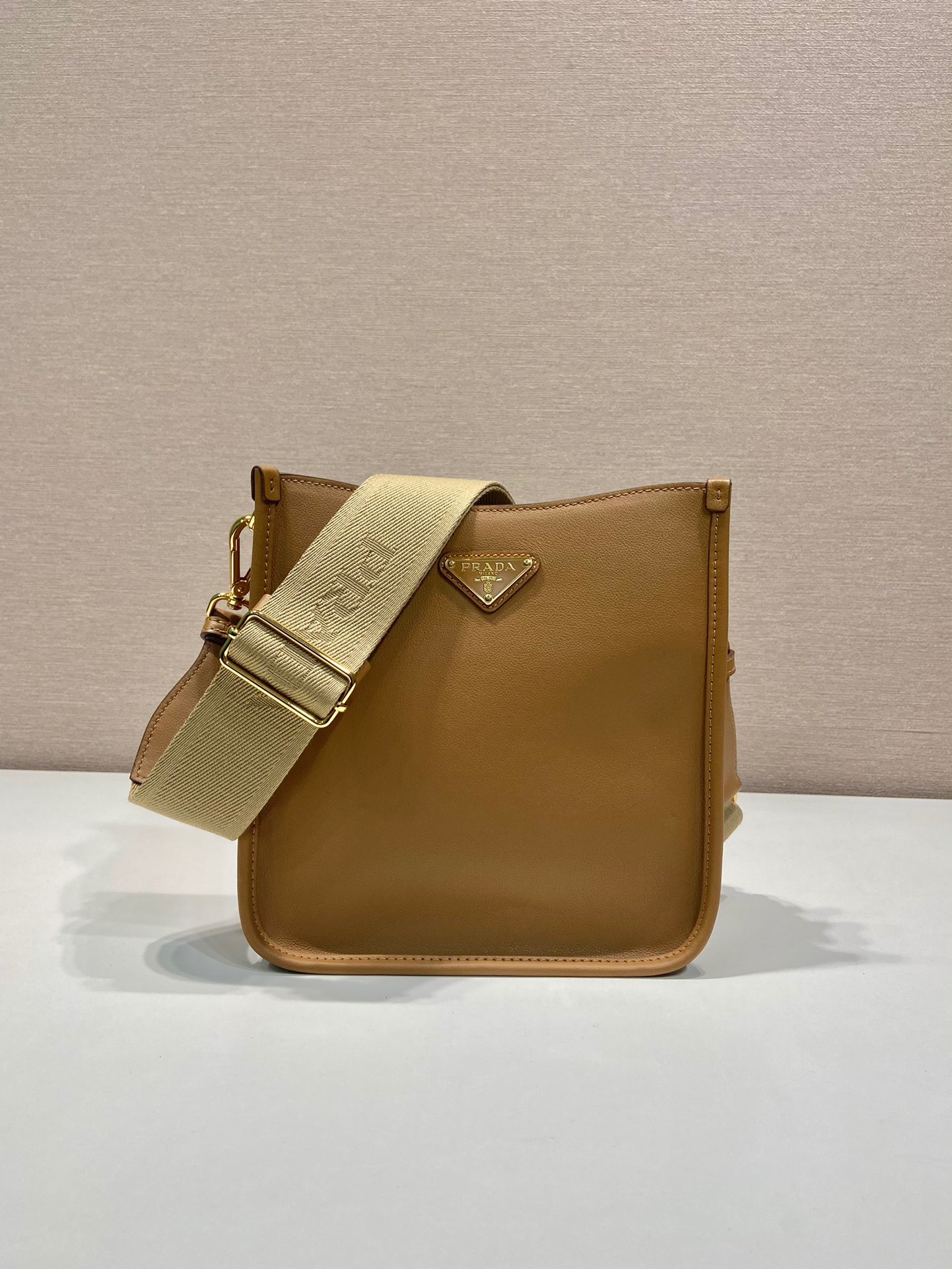 Prada tote shoulder bag 1BH220