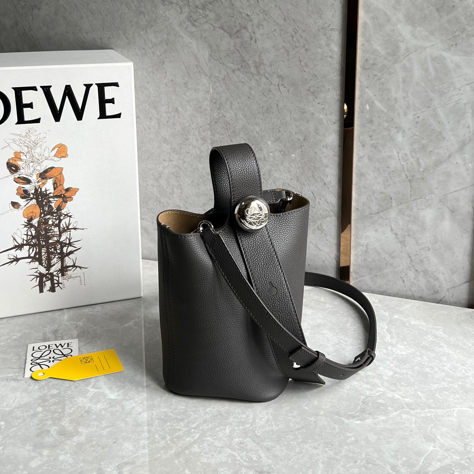 Loewe Pebble mini bucket bag 0705