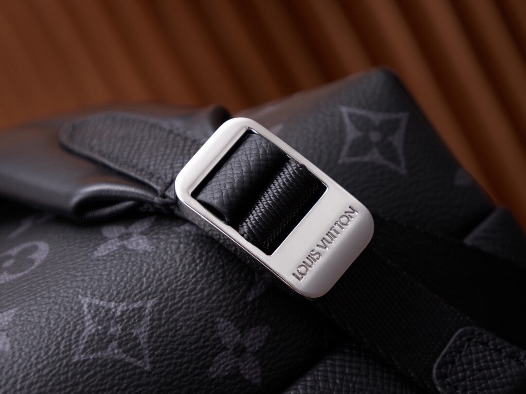 Louis Vuitton DISCOVERY Backpack M30230