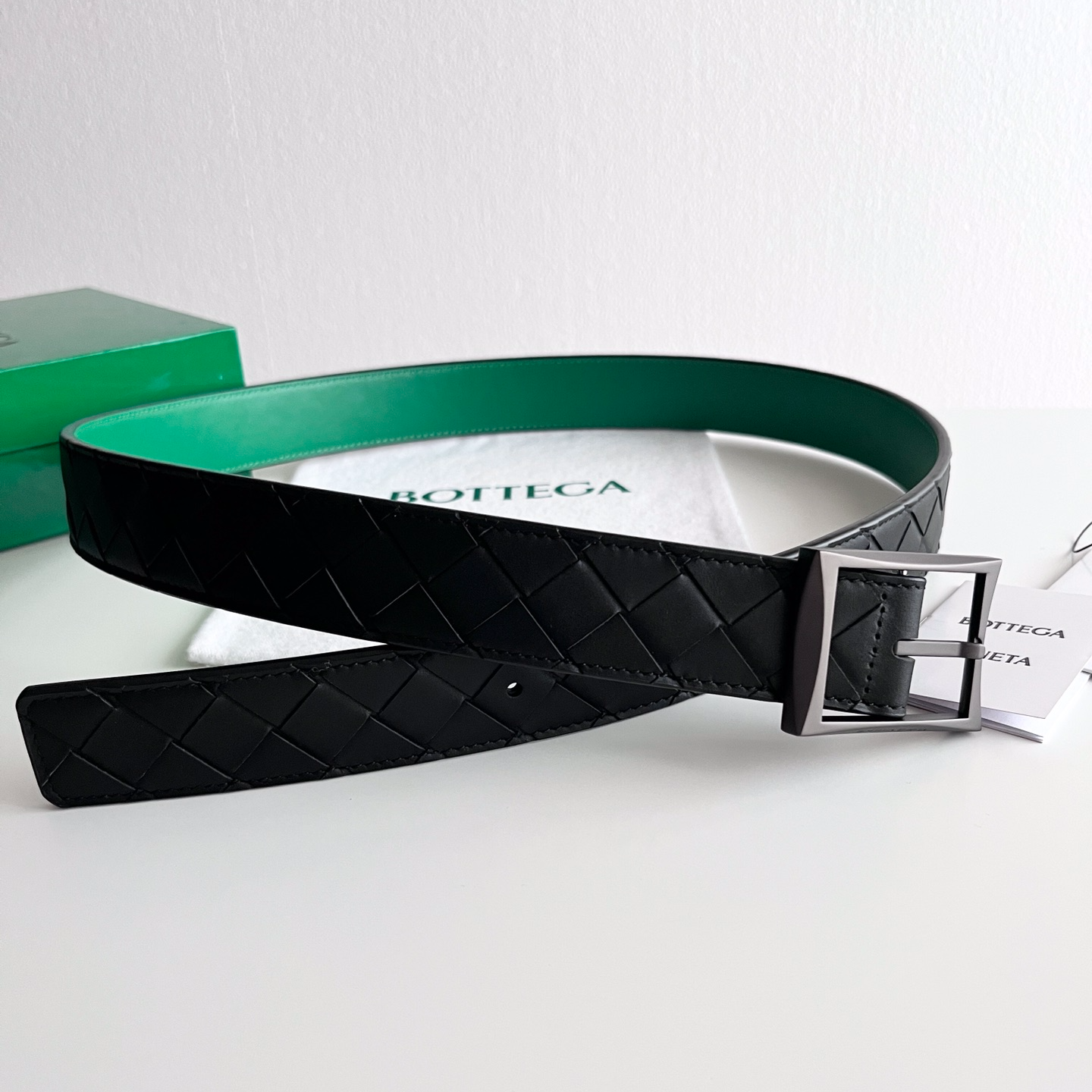 Bottega Veneta intreccio woven cowhide double-sided waistband with a width of 3.5cm