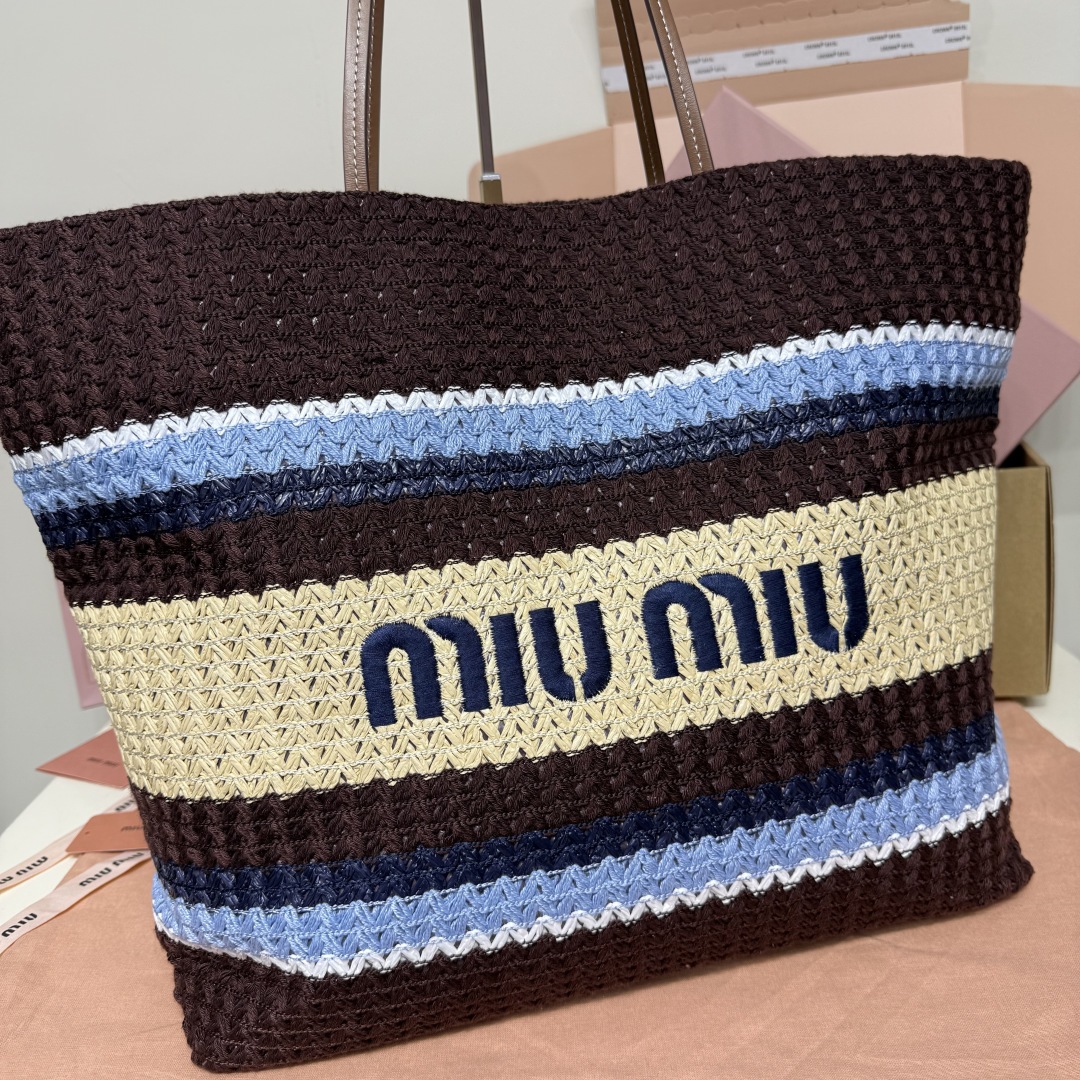 Miu Miu embroidered bag 5BG228