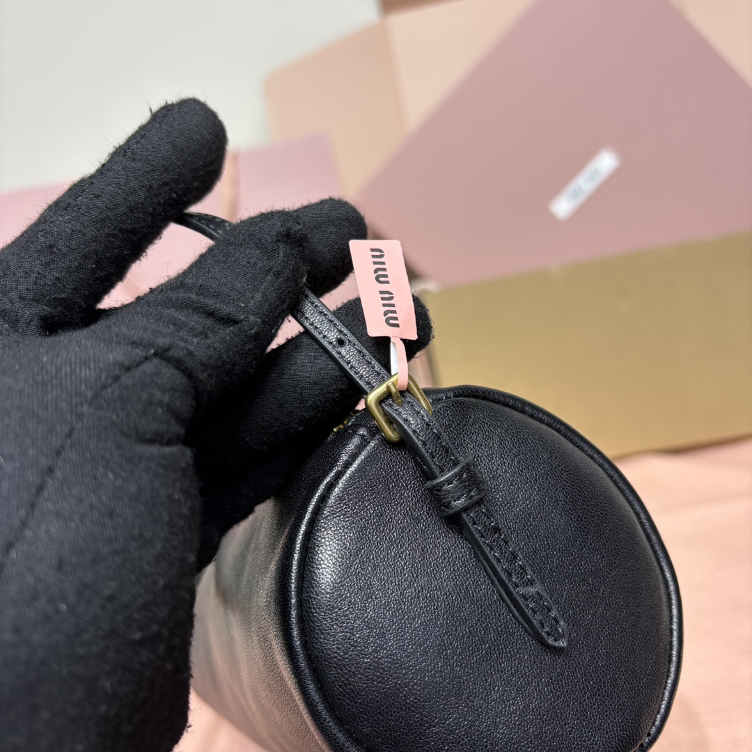 Miu Miu small bag 5NE851