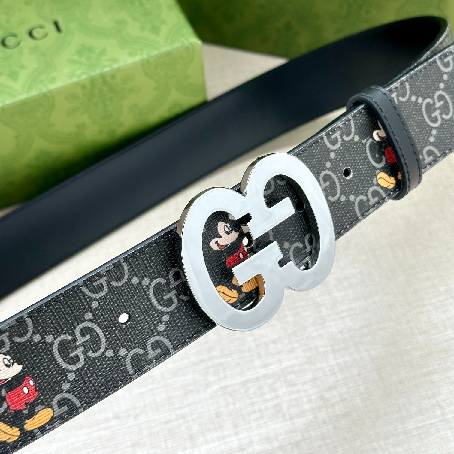 Gucci Mickey Mouse print double-sided leather belt width 4.0CM
