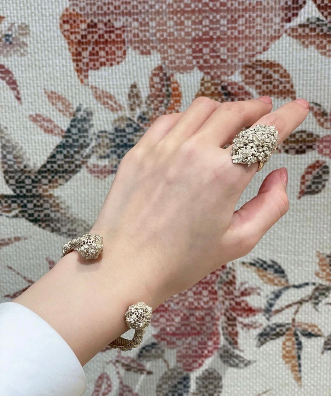 Dior hollow open bracelet