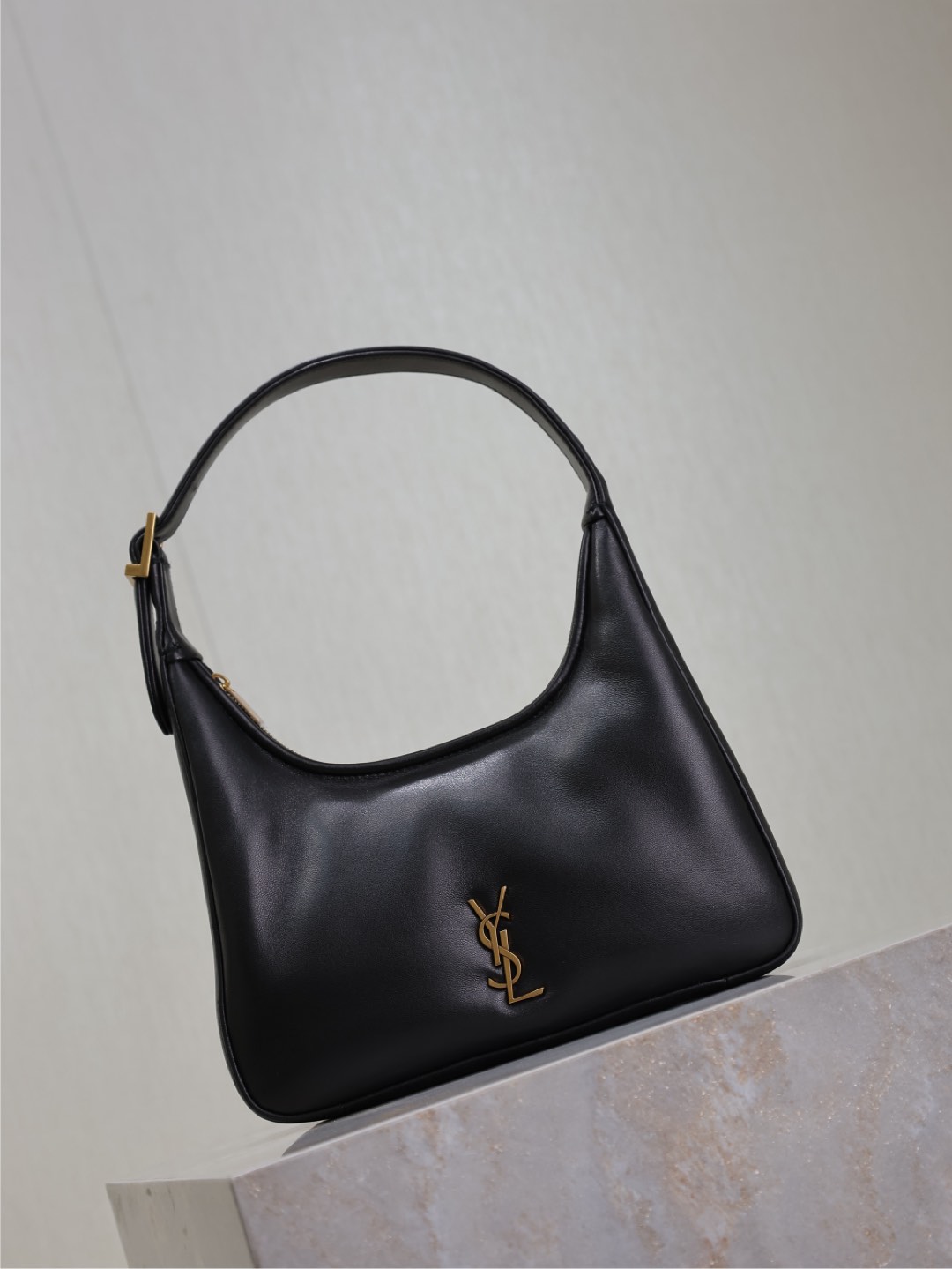 Yves Saint Laurent CALYO Underarm Bag 791484