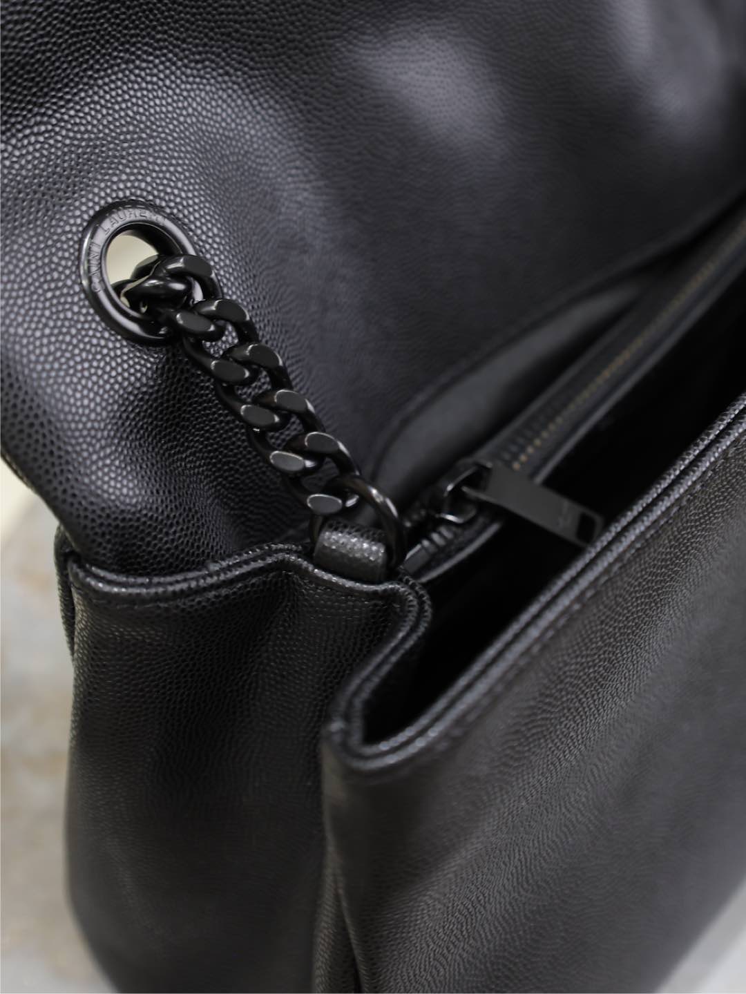 Yves Saint Laurent West Hollywood Chain Bag 738820