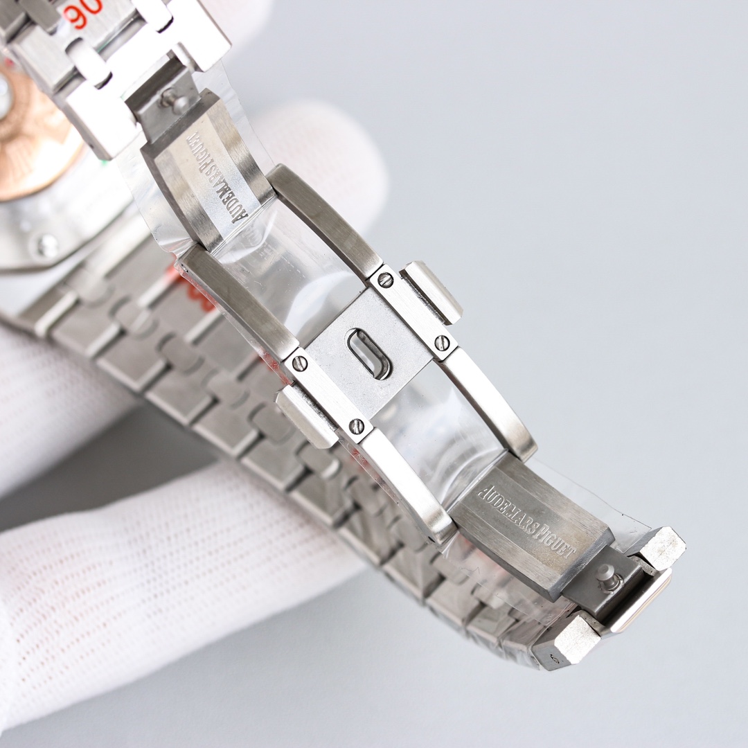 Audemars Piguet Royal Oak 67651SR.ZZ.1261SR.01
