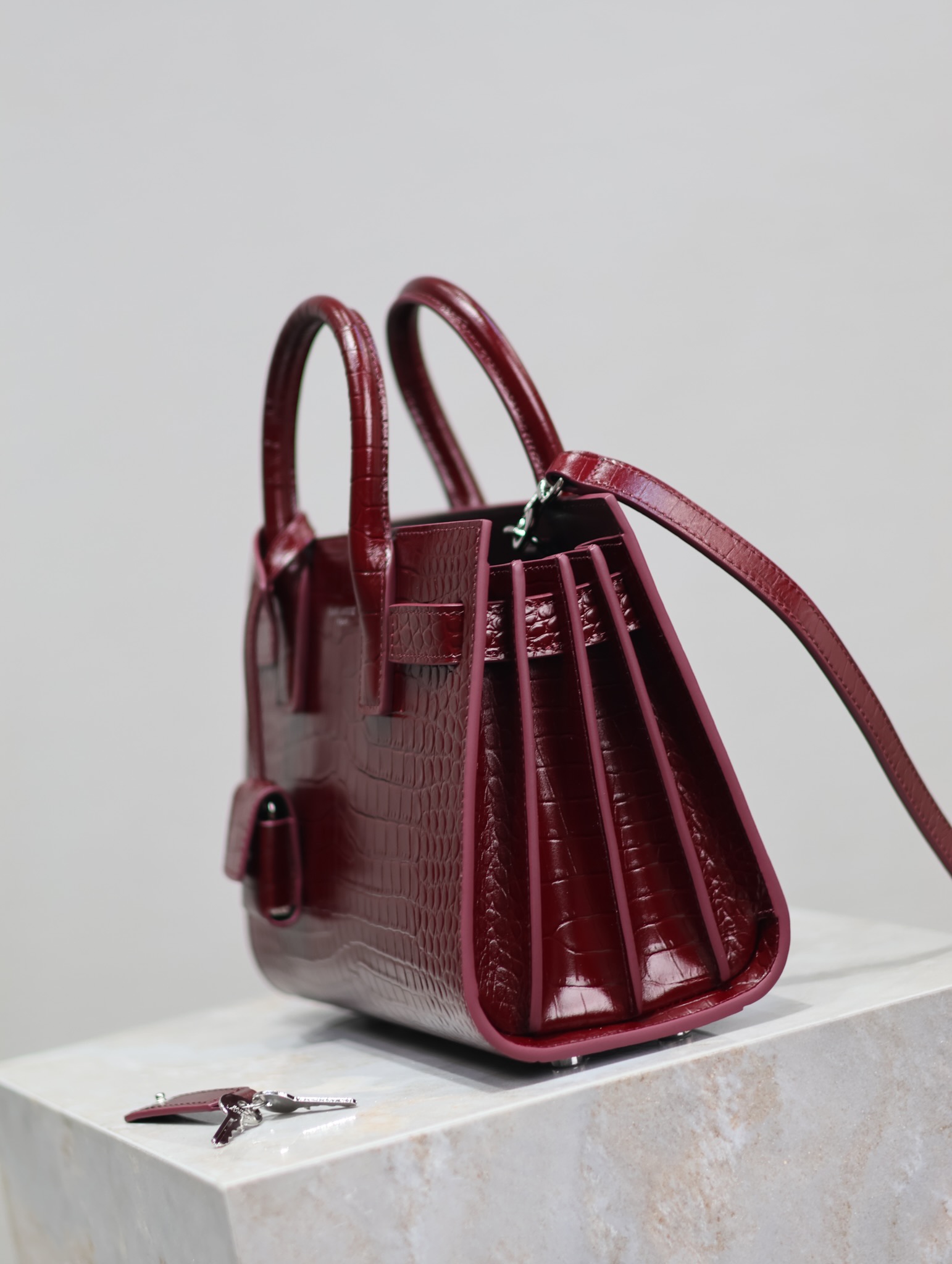Yves Saint Laurent sac de jour accordion bag 392035