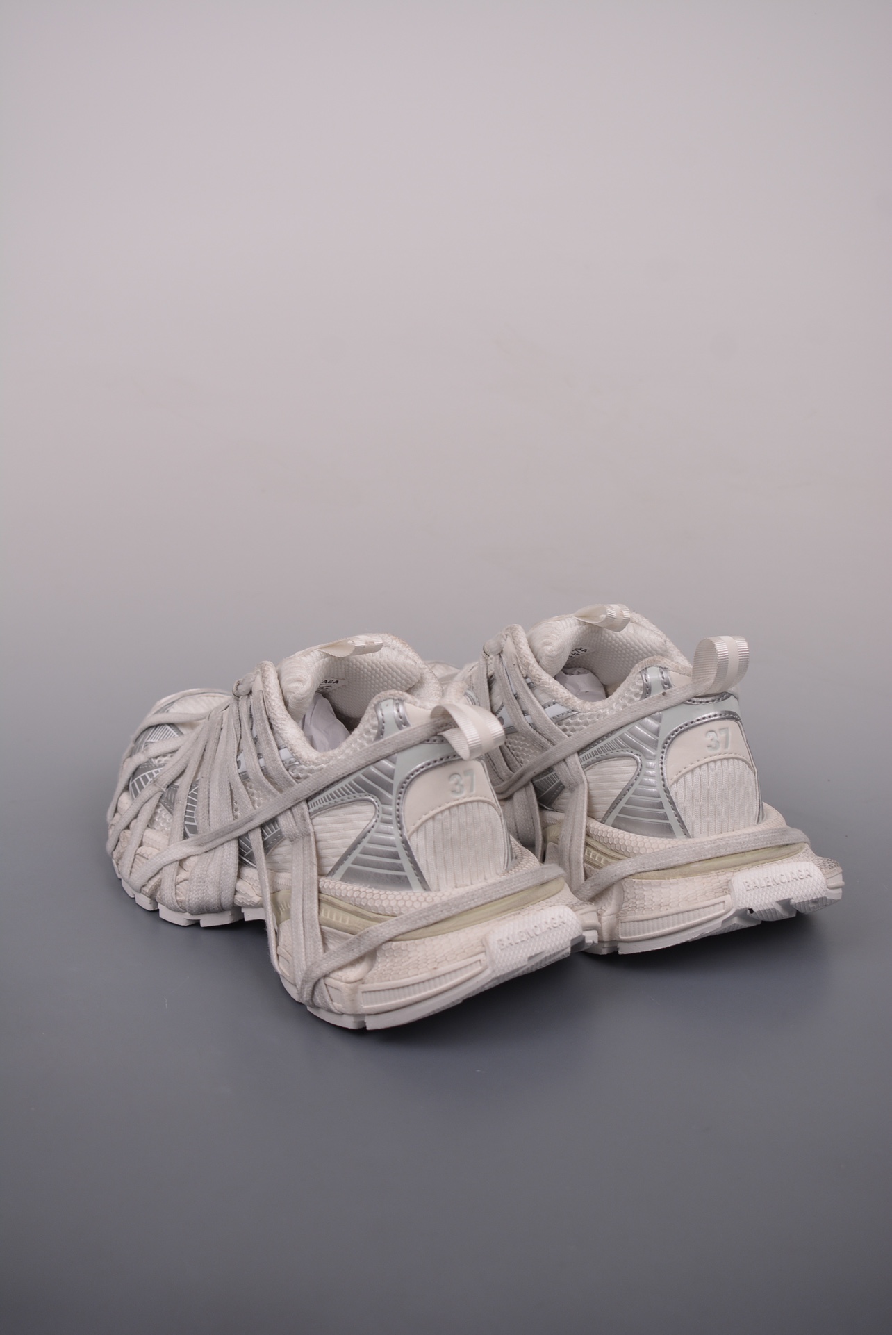 Balenciaga new 3XL lace-up trendy running shoes white distressed