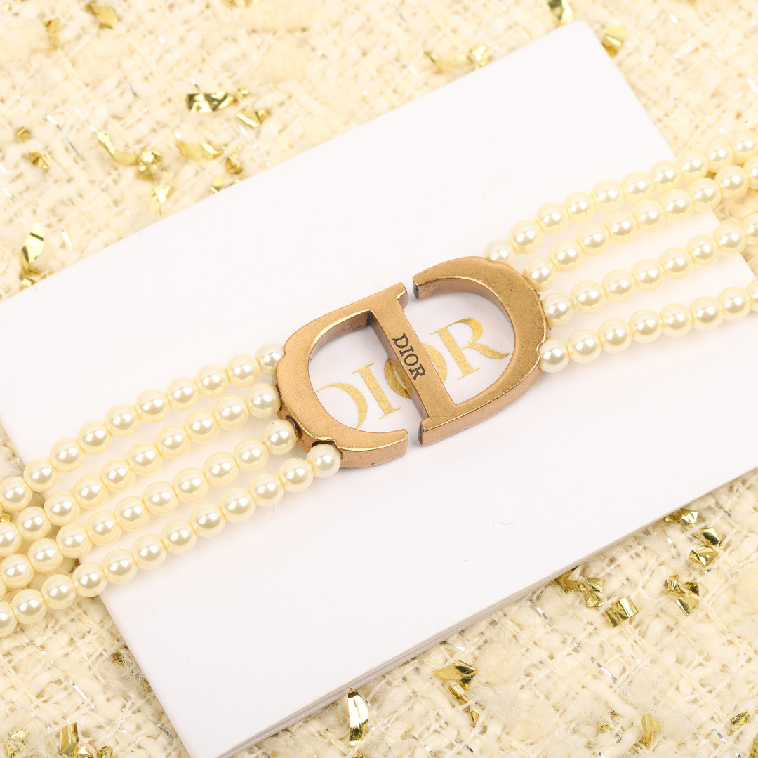 Dior 4-layer pearl bracelet