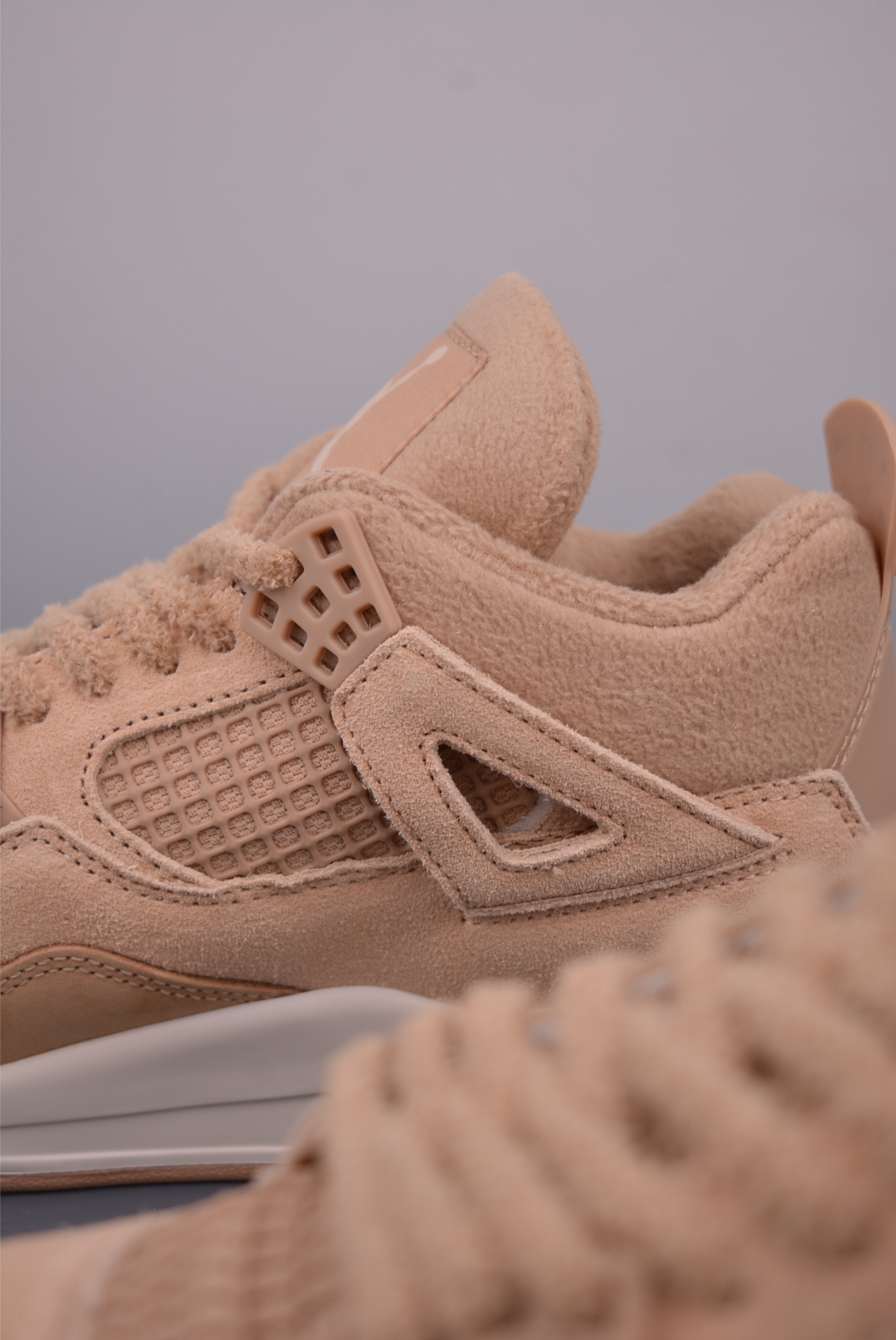 Air Jordan 4 Retro HV0823-200