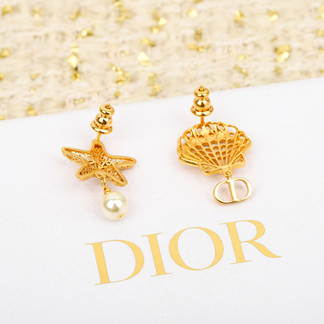 Dior Shell Starfish CD Pearl Asymmetrical Earrings
