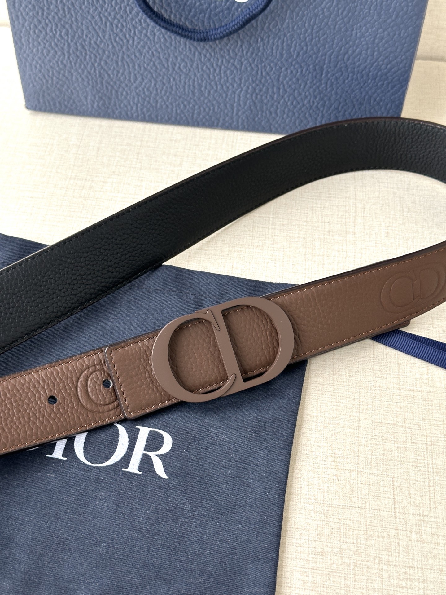 Dior embossed top layer leather belt 3.5CM wide