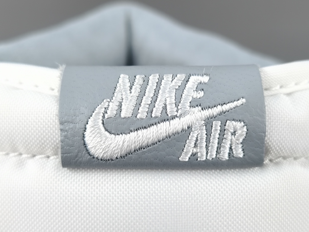 Nike Air Jordan 1 Retro High OGStealth 555088-037