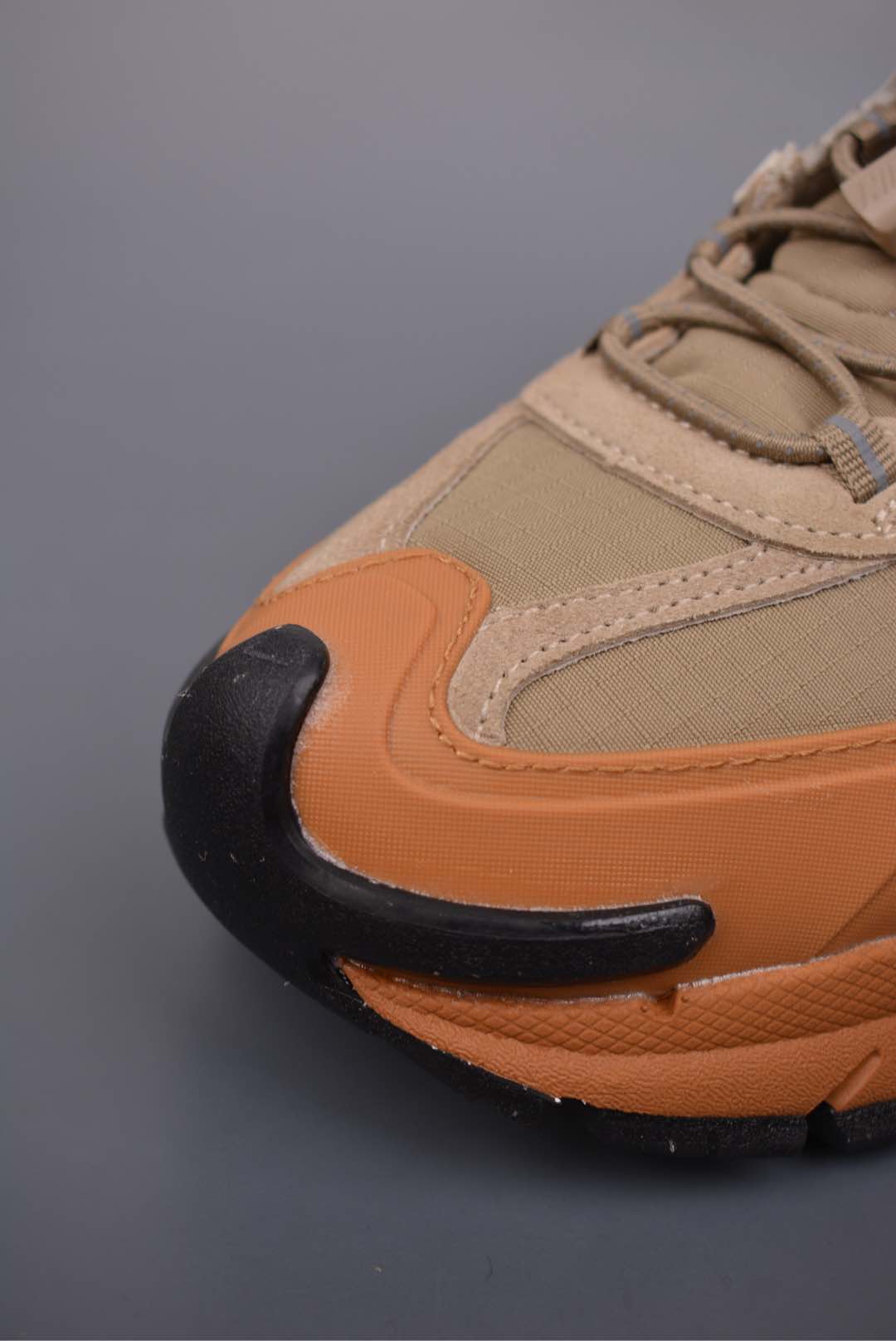 Nike Zoom Vomero 5 Roam Flax Khaki HQ2181-200