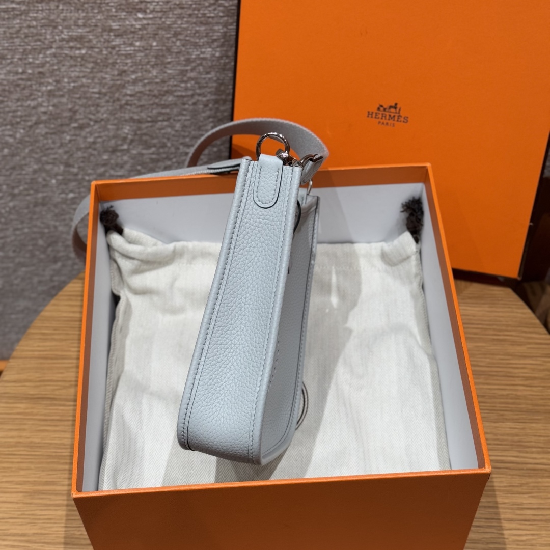 Hermes Evelyne 08Blue pale handbag (handmade to order)