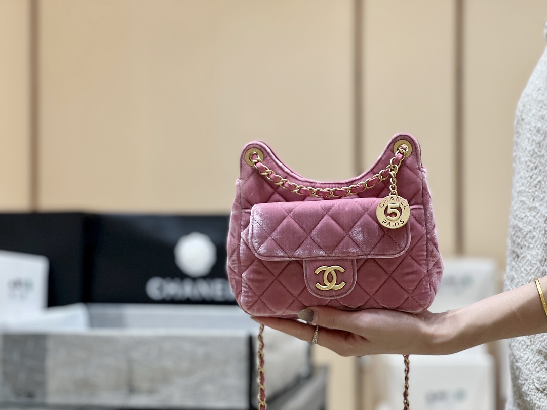 Chanel 23B velvet hobo AS4323