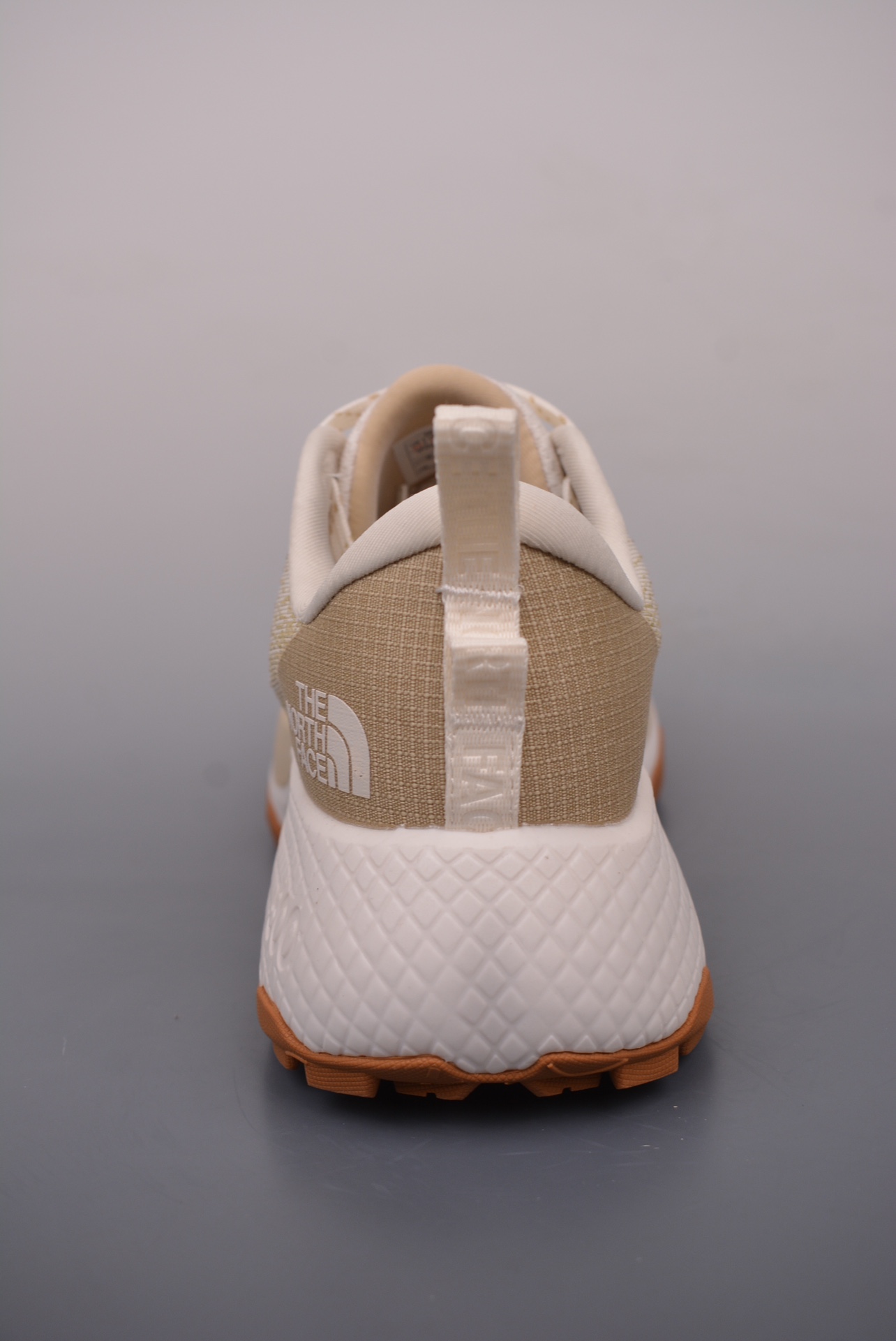 The North Face Altamesa 500 sneakers in off-white khaki NF0A83N3TOB-085