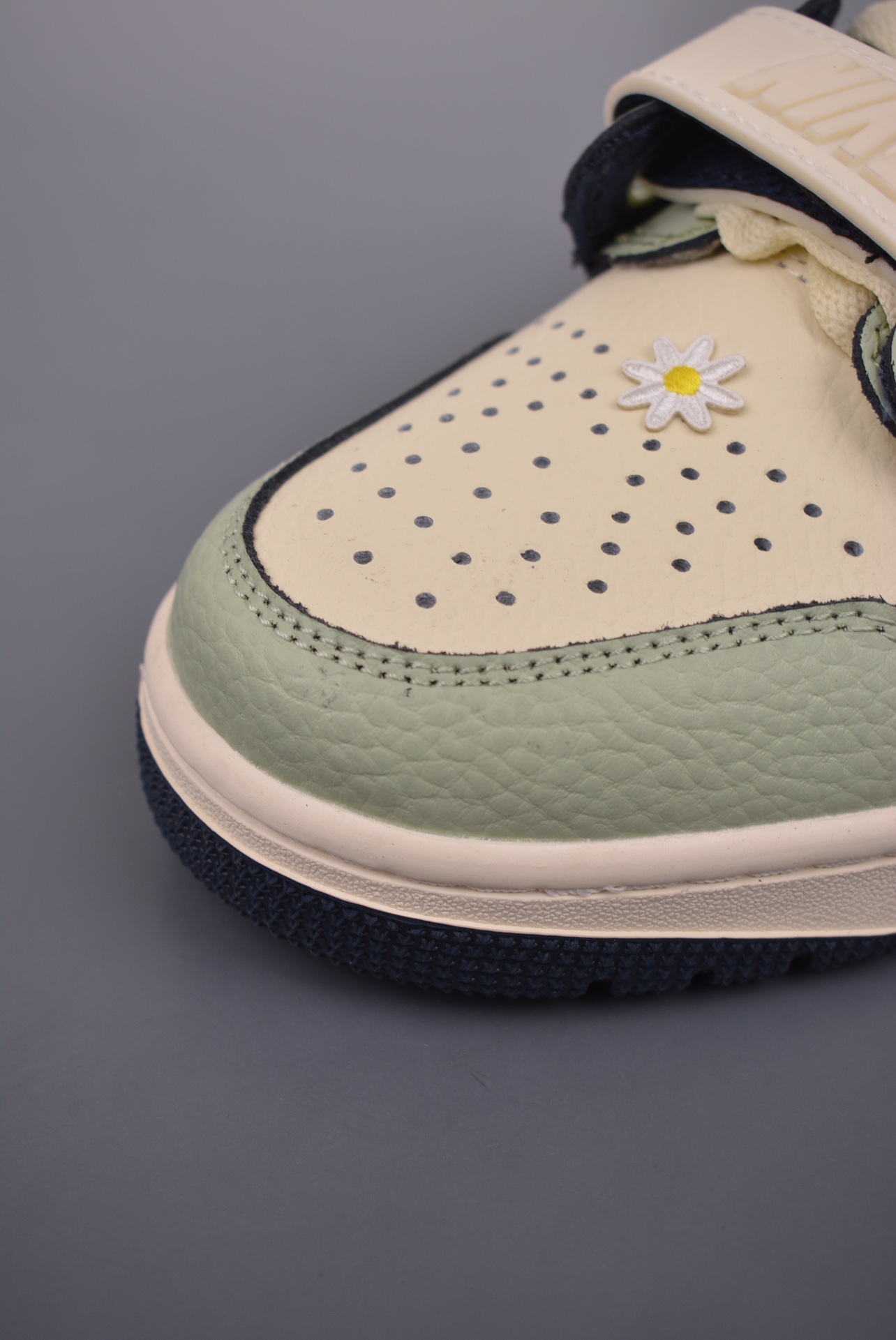Air Jordan Legacy 312 Low GS A sea of flowers in spring FJ7223-141