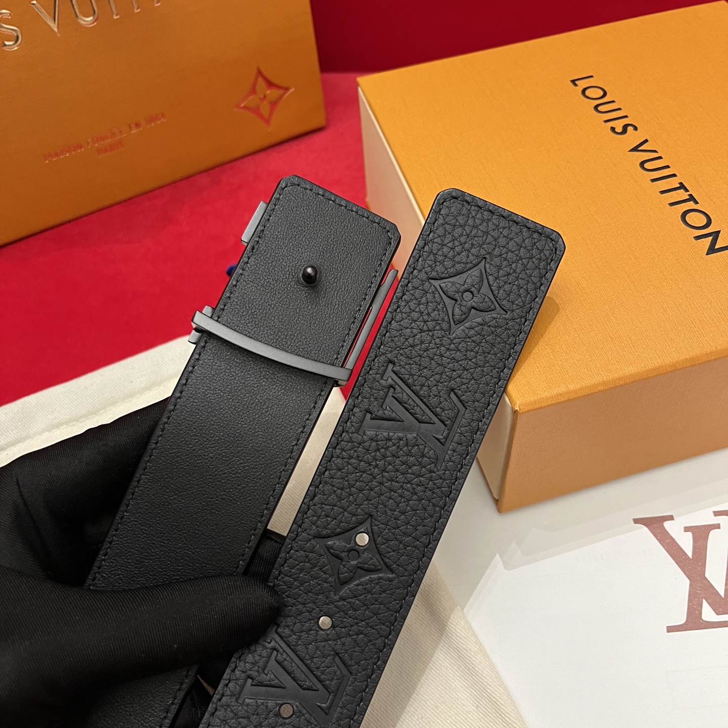 Louis Vuitton Litchi Embossed Cowhide Men's Belt, 4CM Width