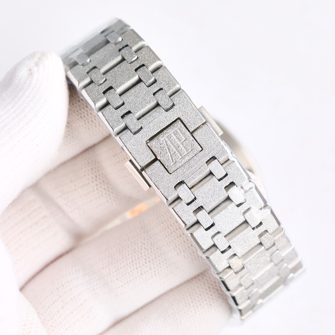 Audemars Piguet Royal Oak Series 26574 Series