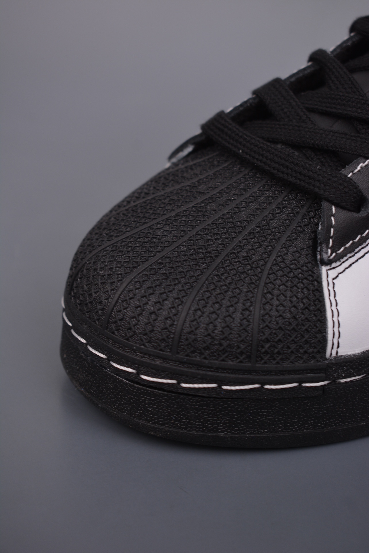 Adidas Originals Superstar XLG Leather Black and White IE8409