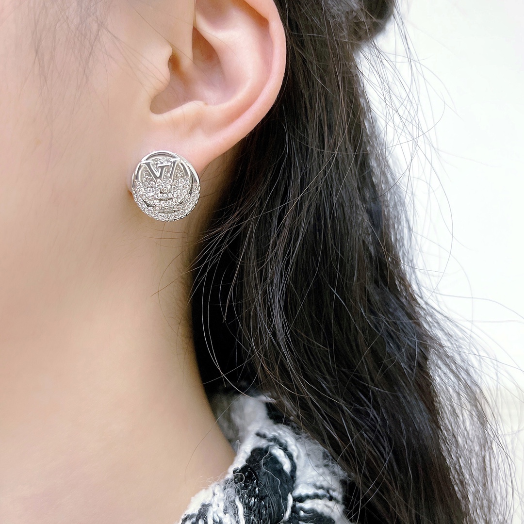 Louis Vuitton New Diamond Earrings