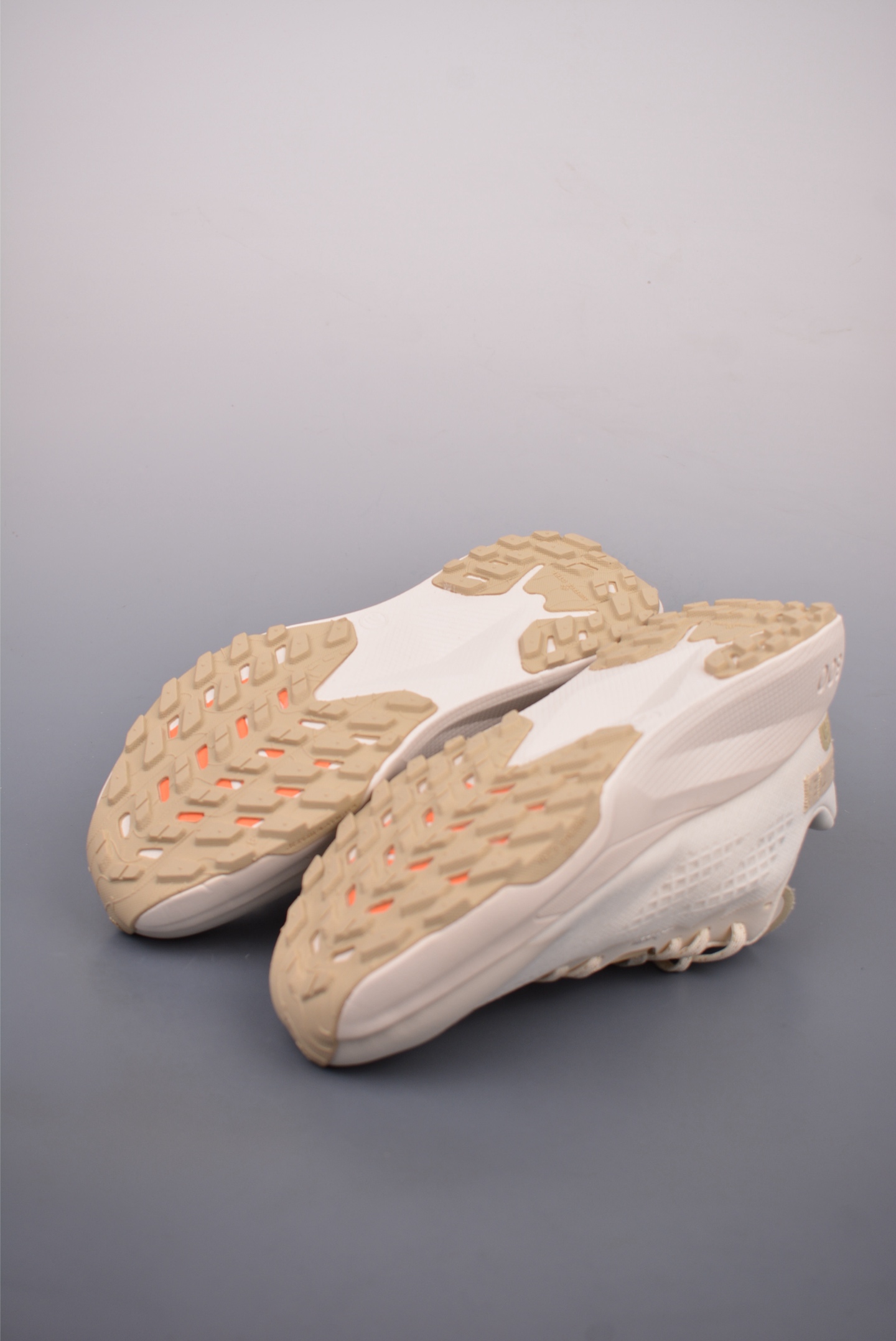 The North Face Altamesa 300 sneakers off-white NF0A8A9SWID-080