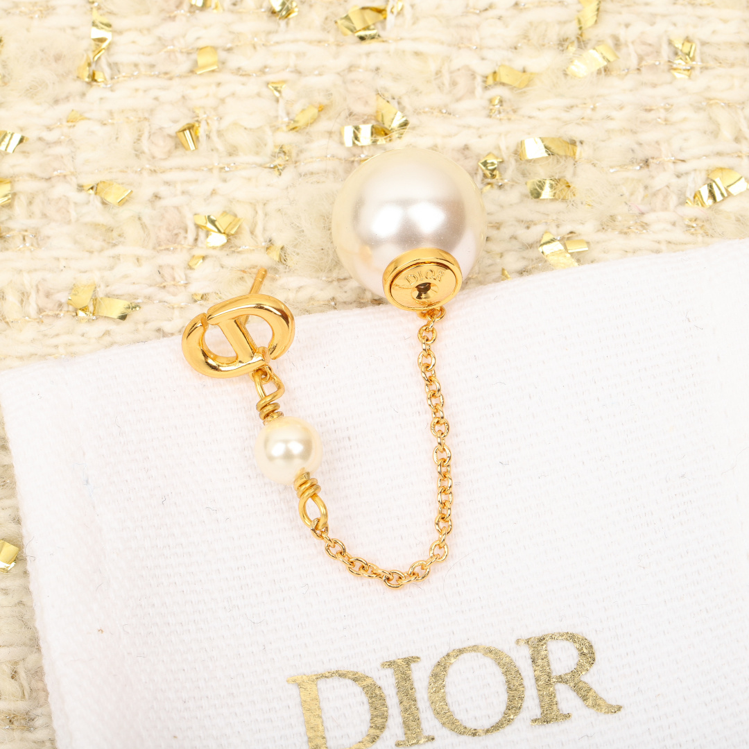 Dior large pearl earrings