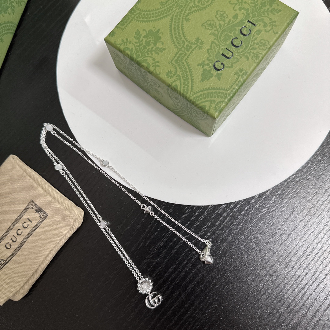 GUCCI New Chrysanthemum Necklace