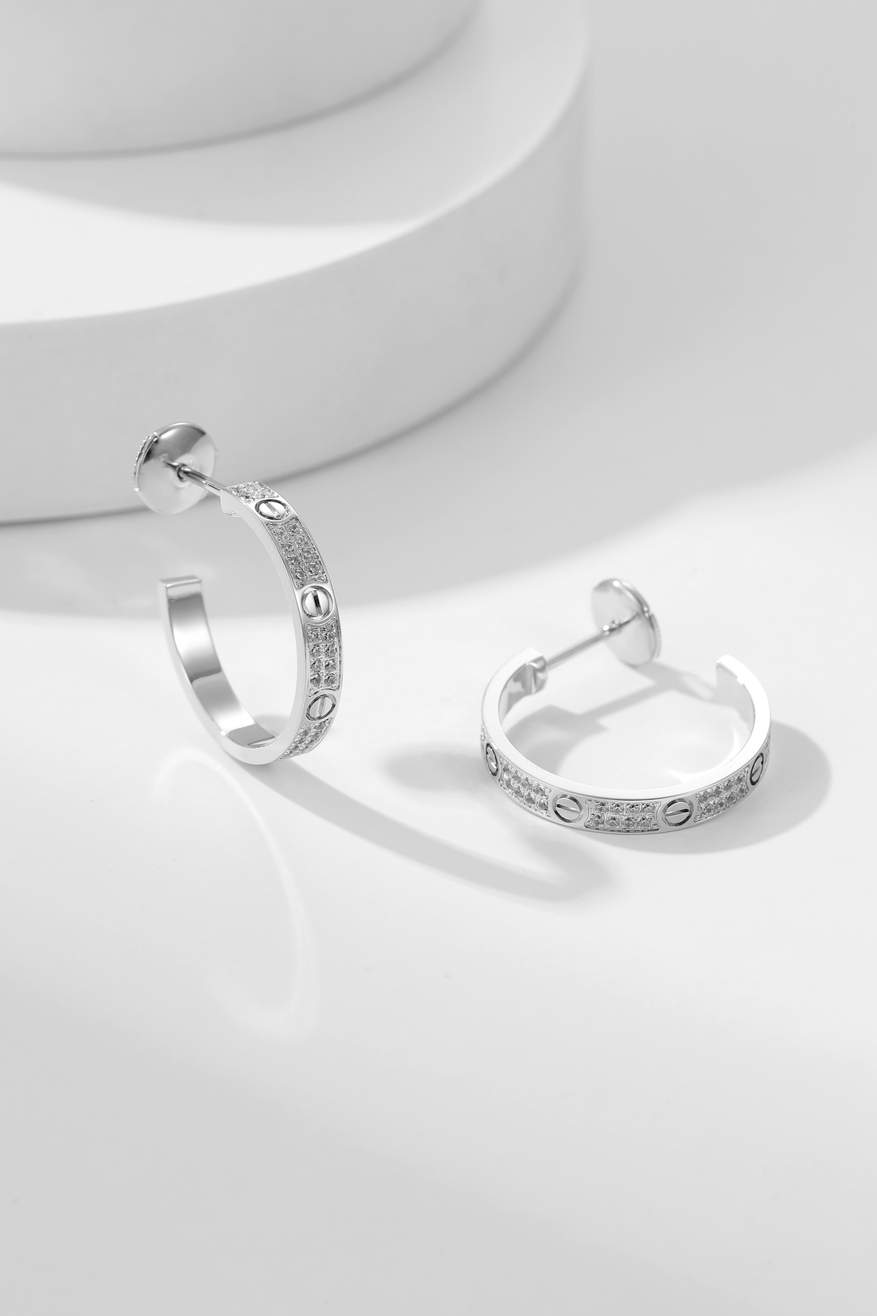 Cartier classic love star earrings