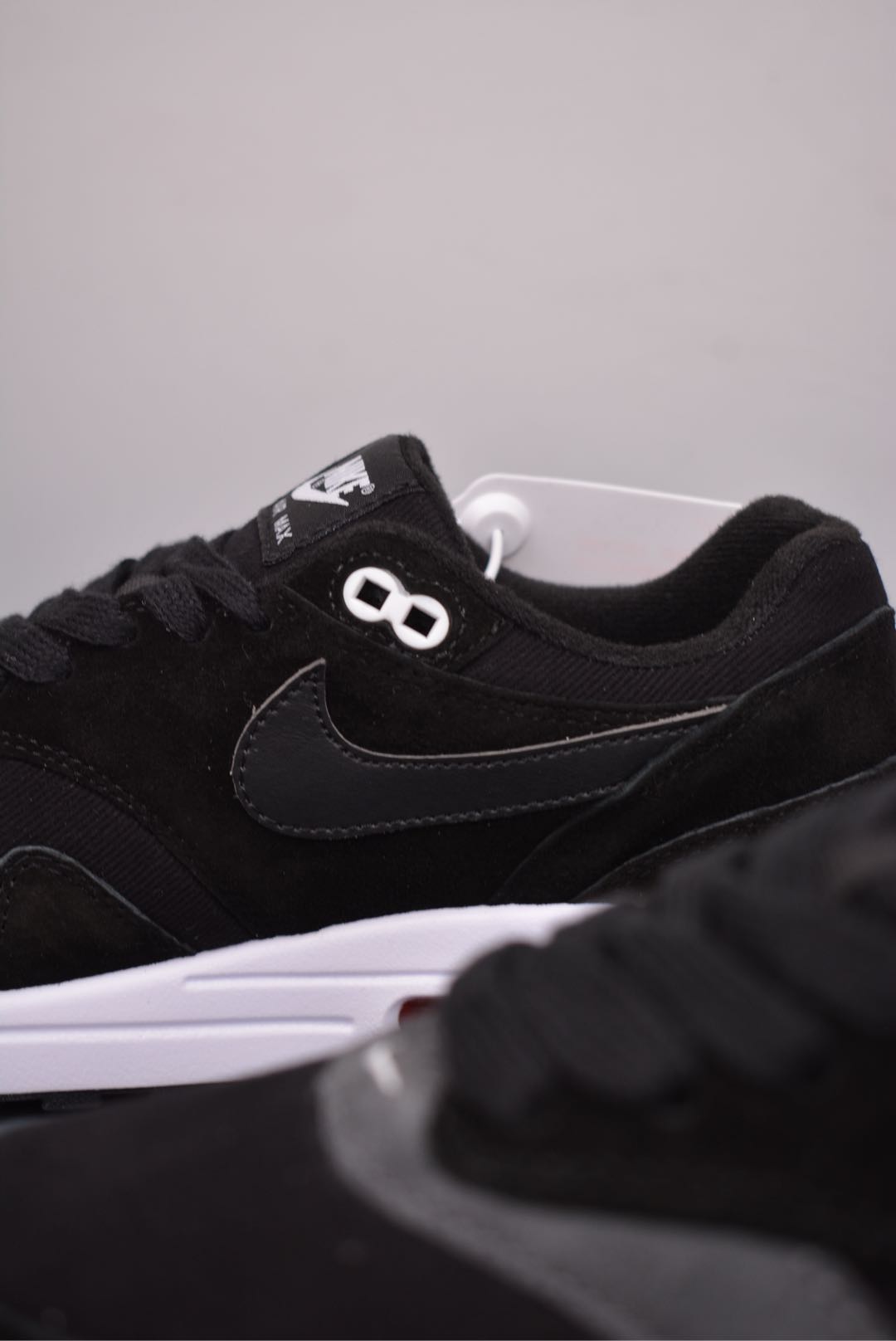 Nike Air Max 1 Premium Bred first generation series black and red bull FV6530-002