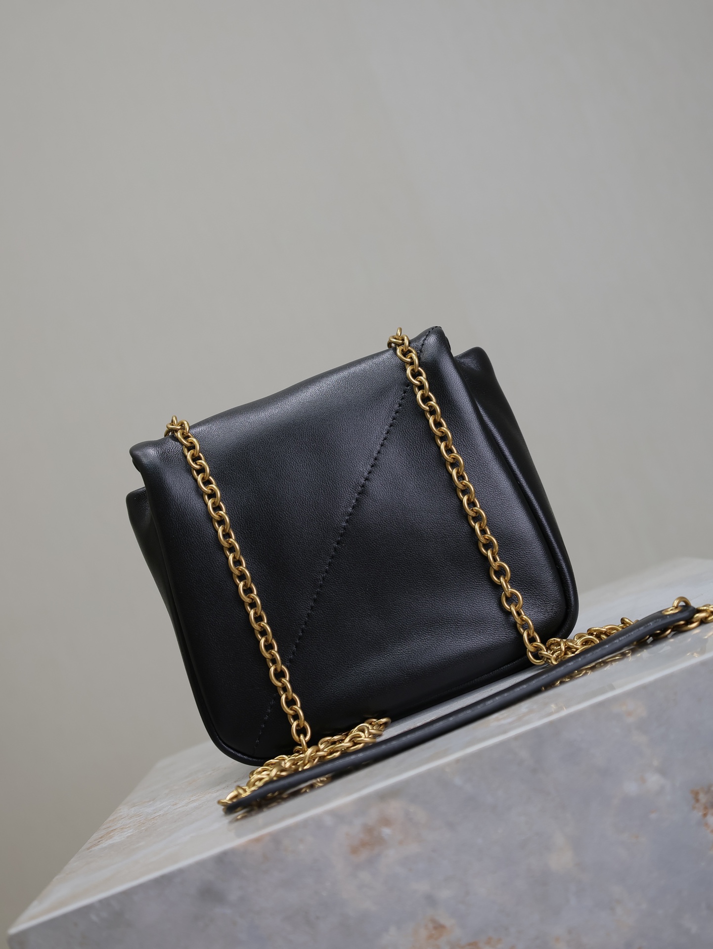 Yves Saint Laurent Jamie 4.3 mini chain bag 766756