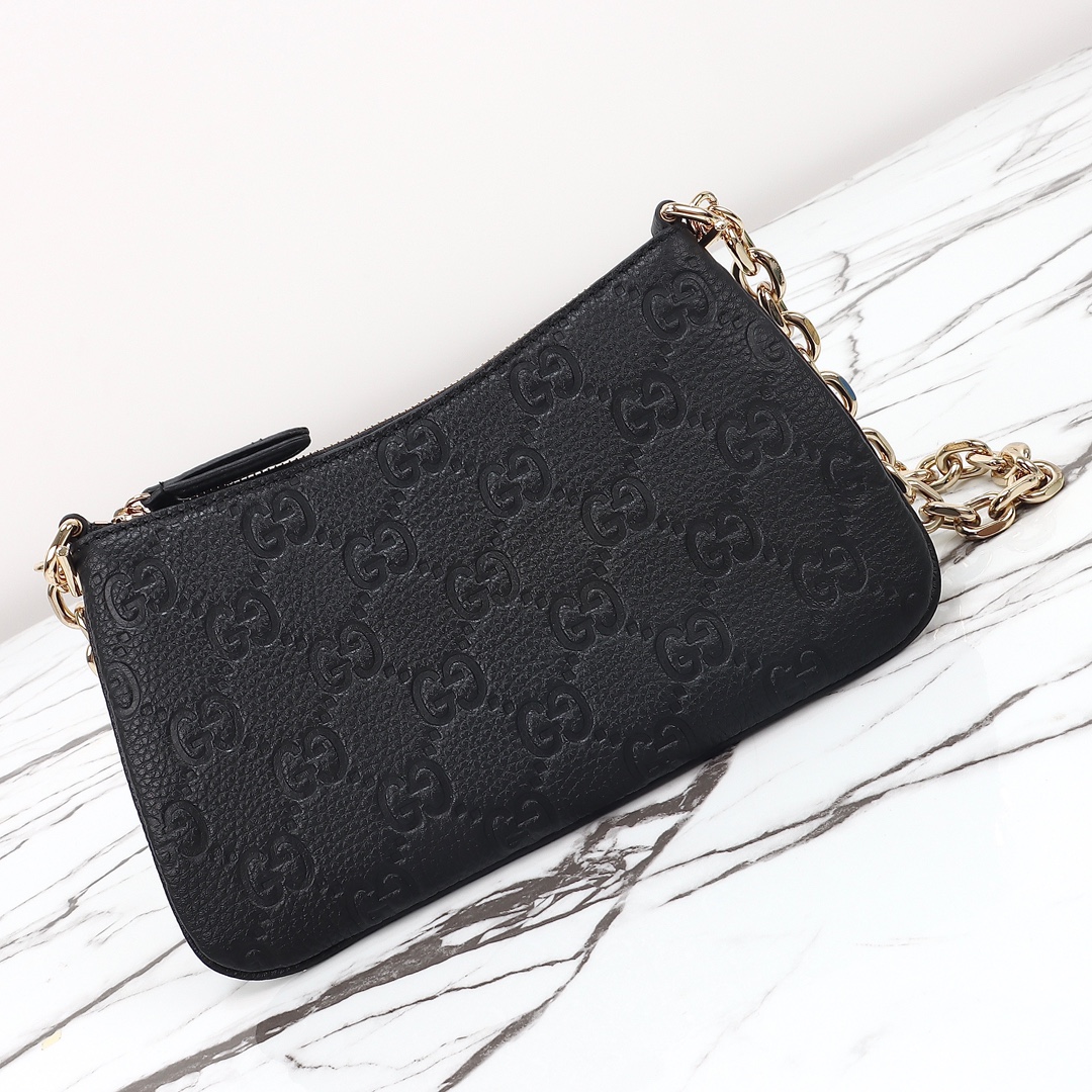 Gucci GG Emblem small shoulder bag ‎815278 AAEEM 1000