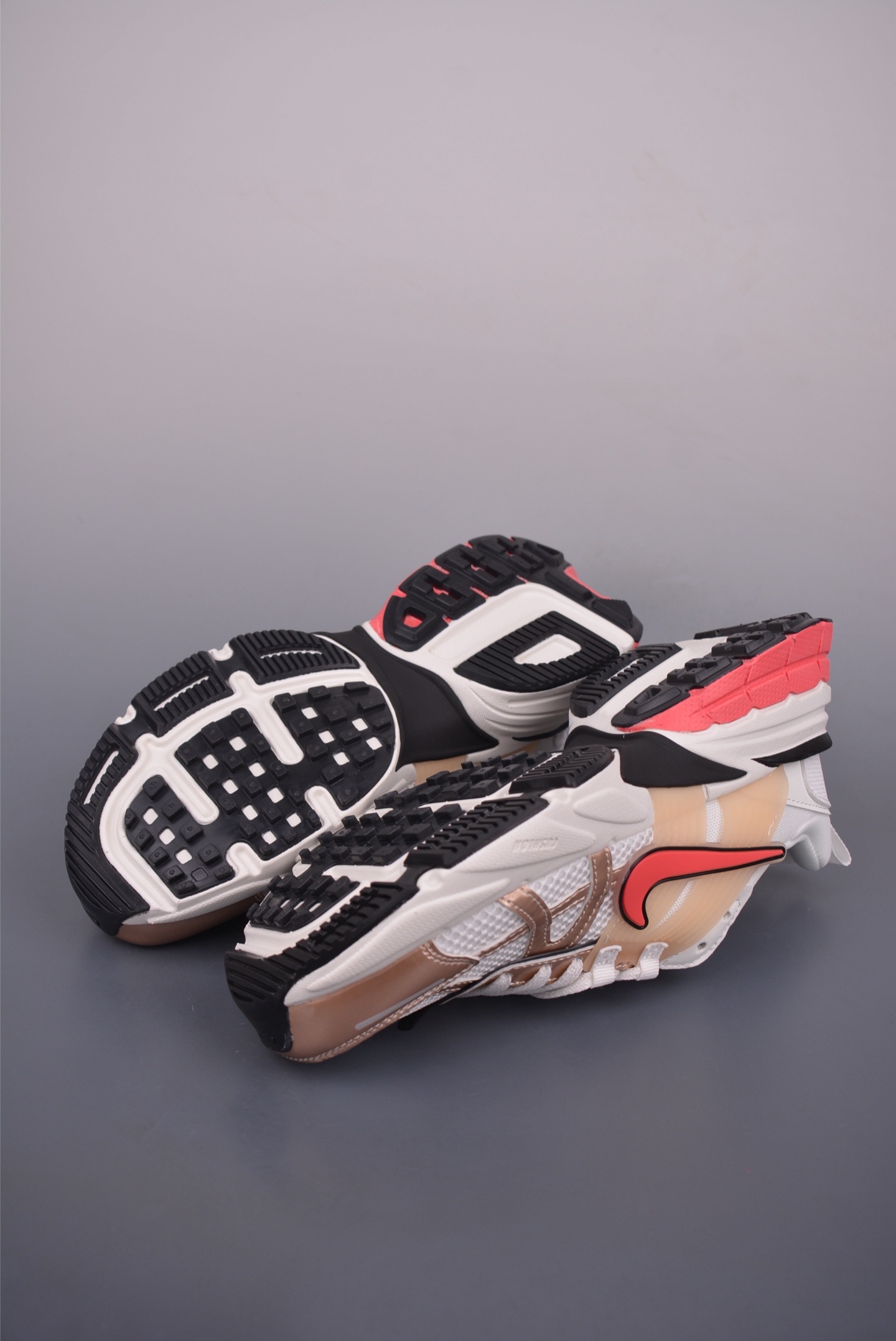 Nike V2K Runtekk 