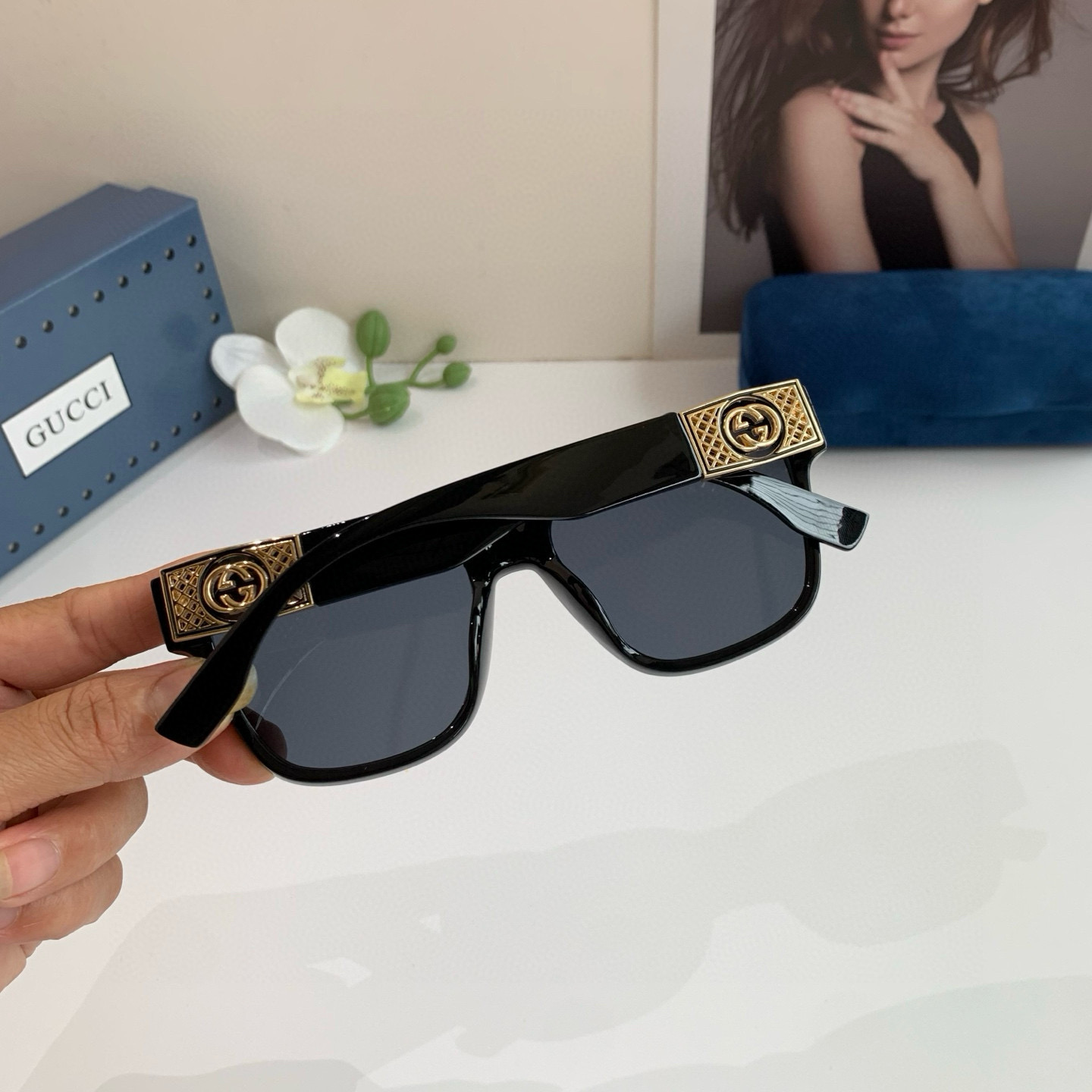 Gucci Round Frame Sunglasses