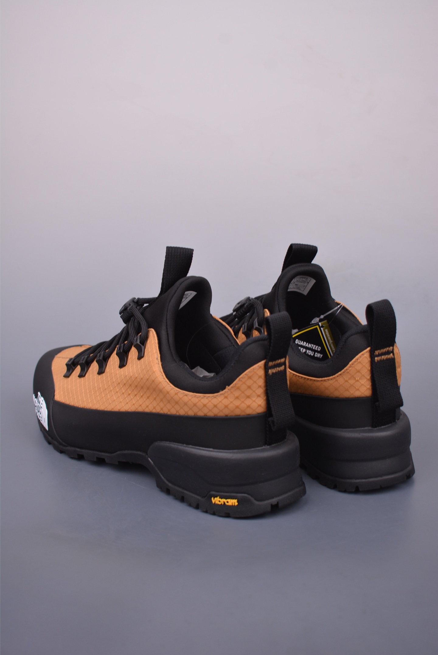 The North Face Glenclyffe Low sneakers black and yellow NF0A817BKOM-085