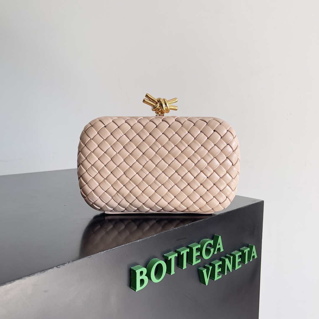 Bottega Veneta 24 Spring Fashion Braided Evening Bag 717622