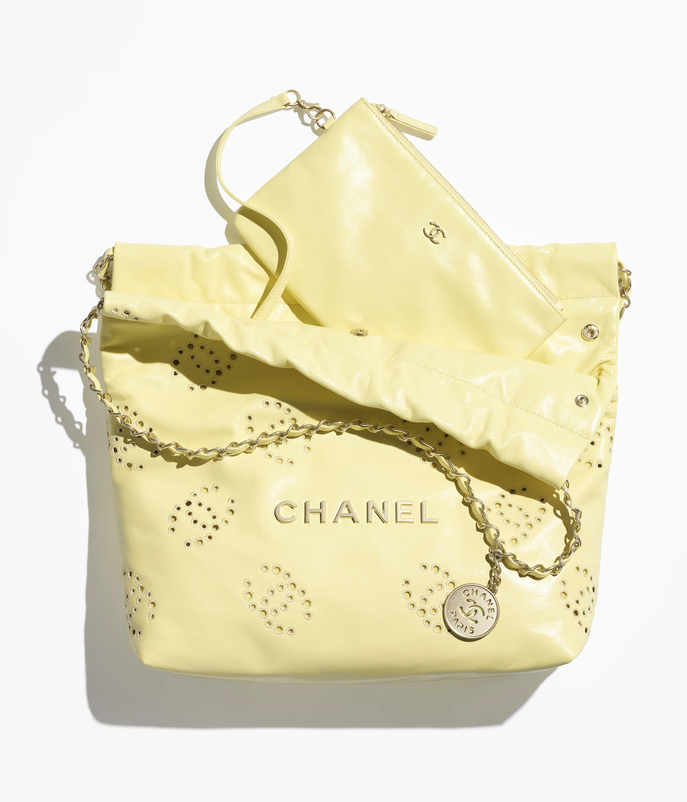 CHANEL 22 Small Handbag Shiny Calfskin & Gold-Tone Metal Light Yellow AS3260-B19648-NAAUK