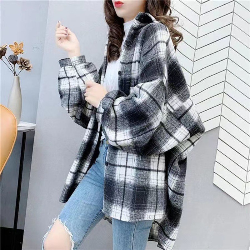 A large version of a waxed plaid shirt Hong Kong style Coat