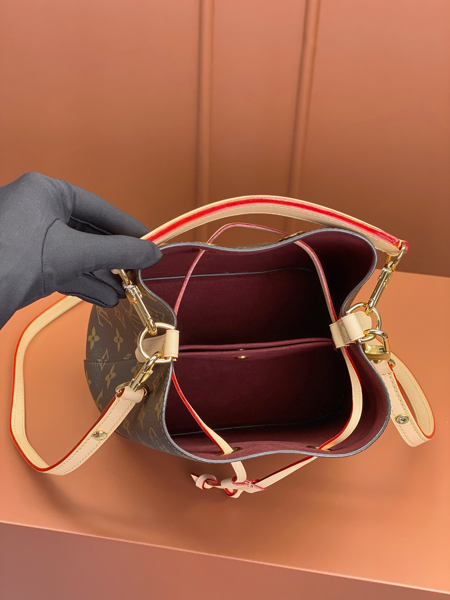Louis Vuitton NÉONOÉ BB Bag M46581