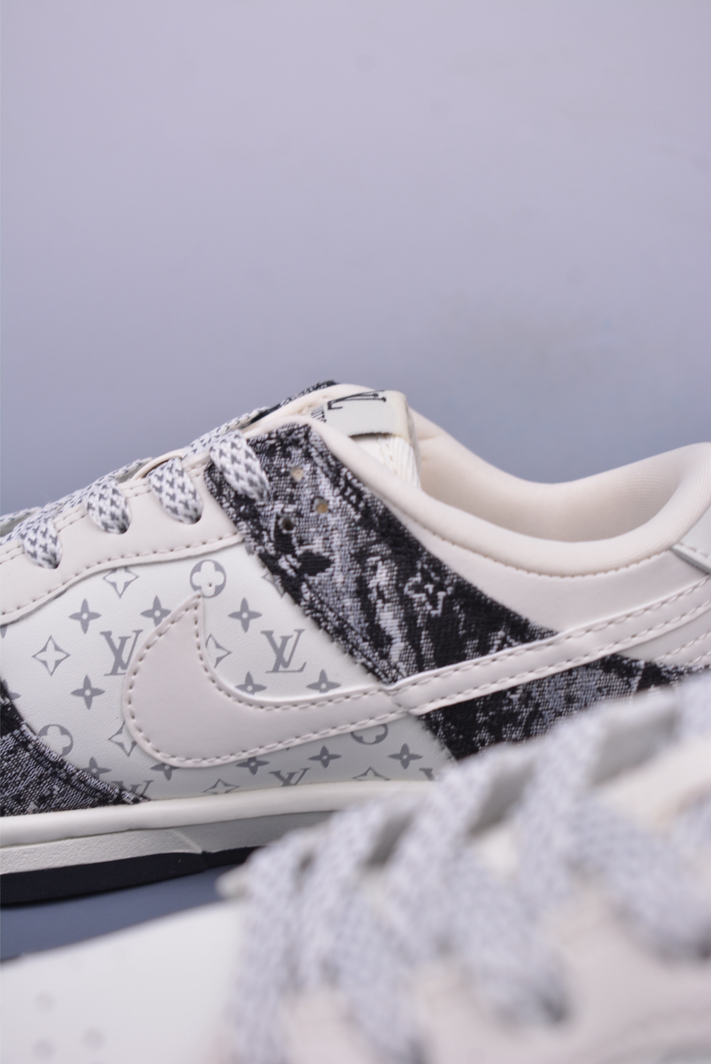 LV x Nike SB Dunk Low Sneakers Black Print QF15681-124