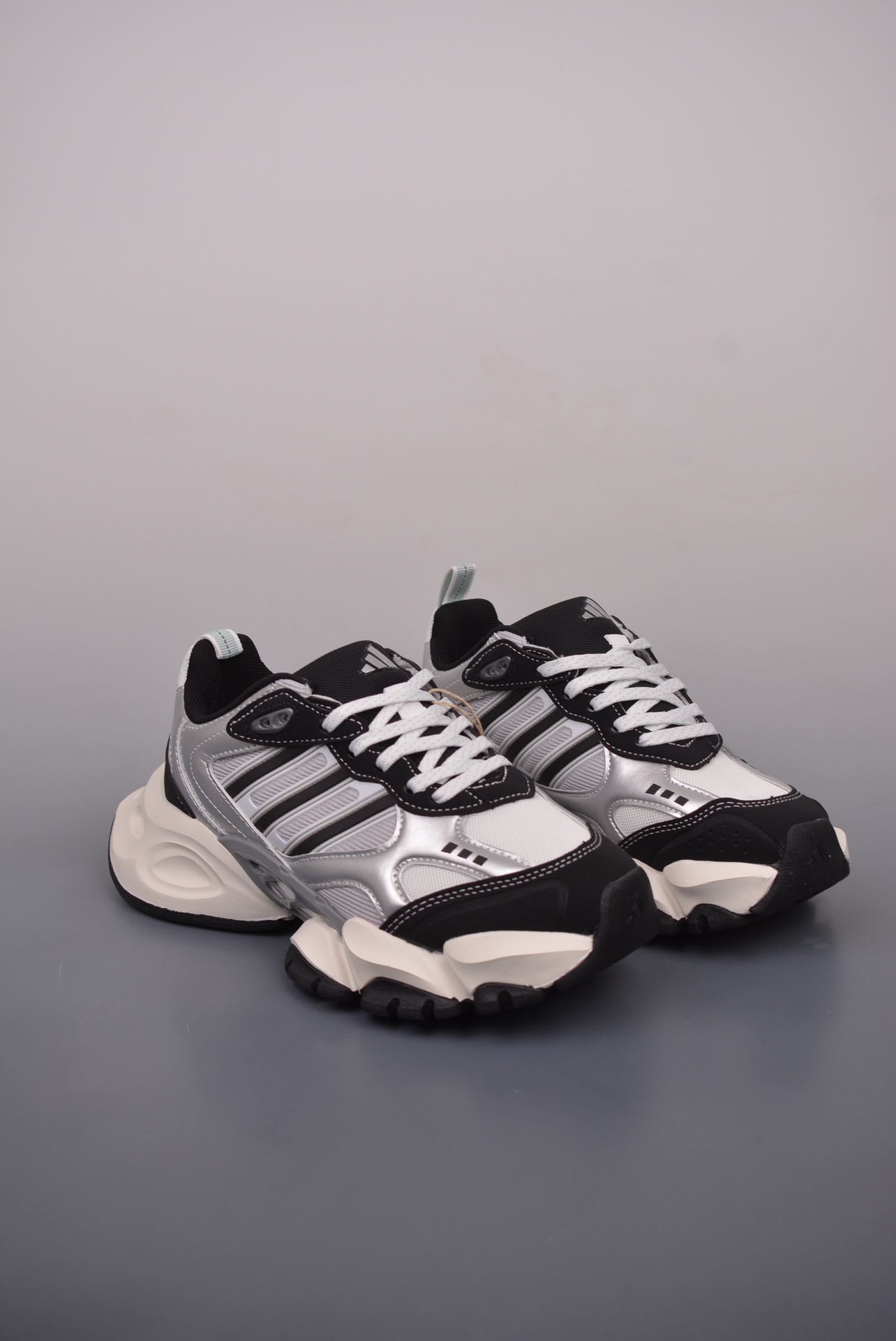 Adidas XLG Runner Deluxe Black White Metallic Silver IH0429