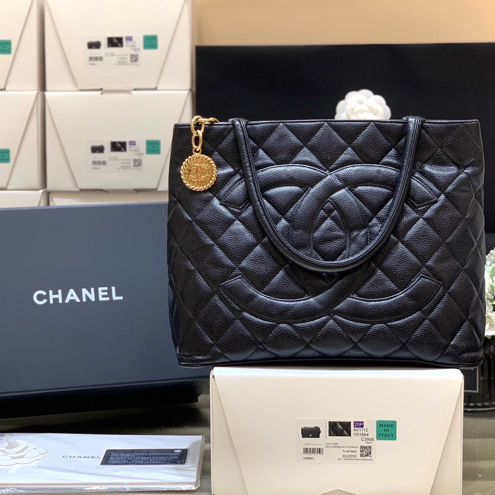 Chanel Vintagep Hilton Bag 91030