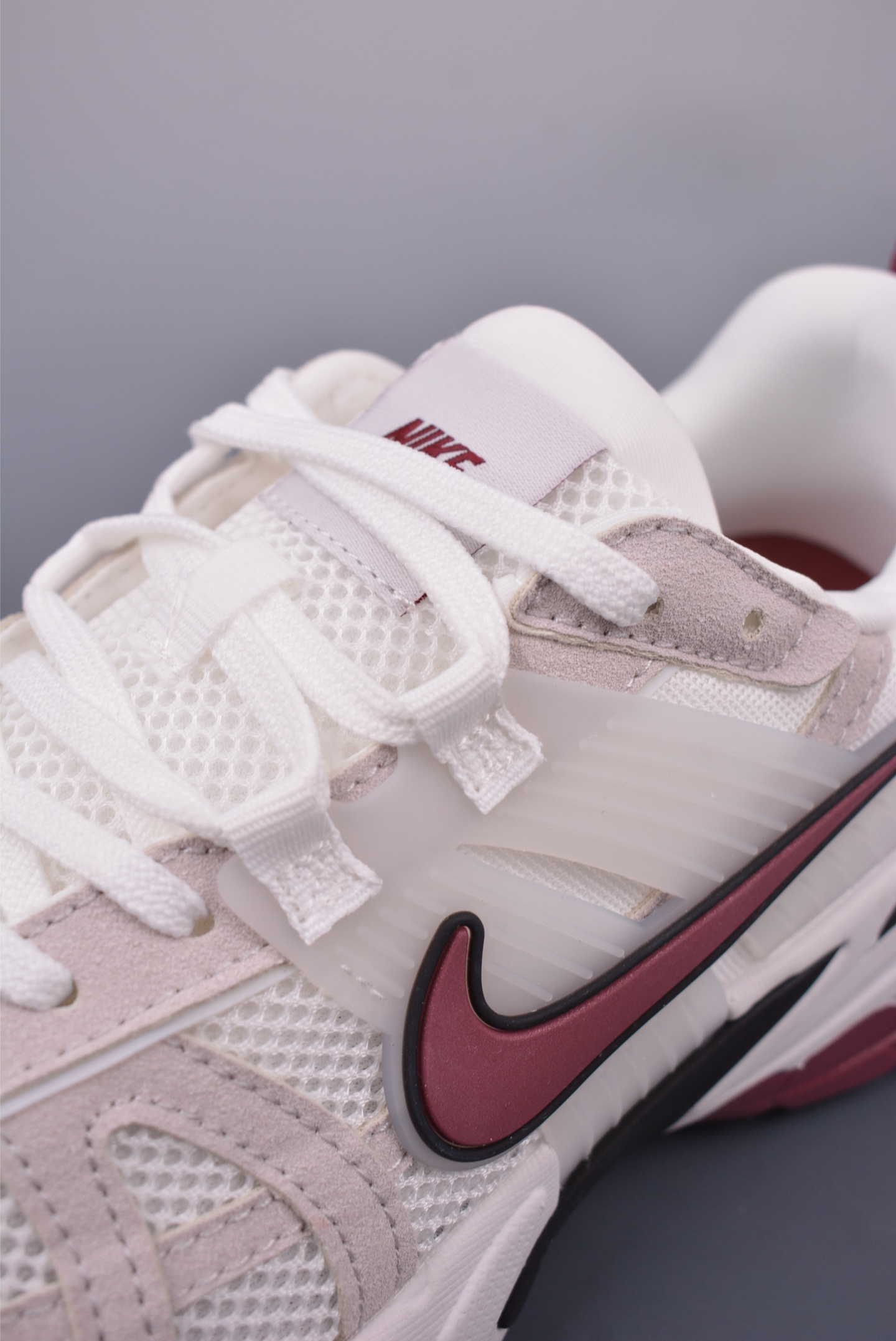 Nike Wmns V2K Runtekk Low running shoes white gray wine red hook HQ3500-100