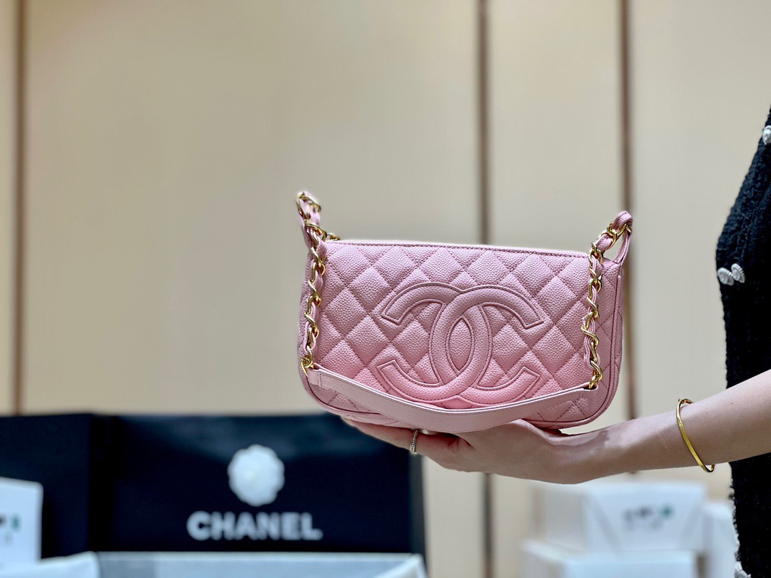 Chanel Vintage Second-Hand Underarm Bag 50920