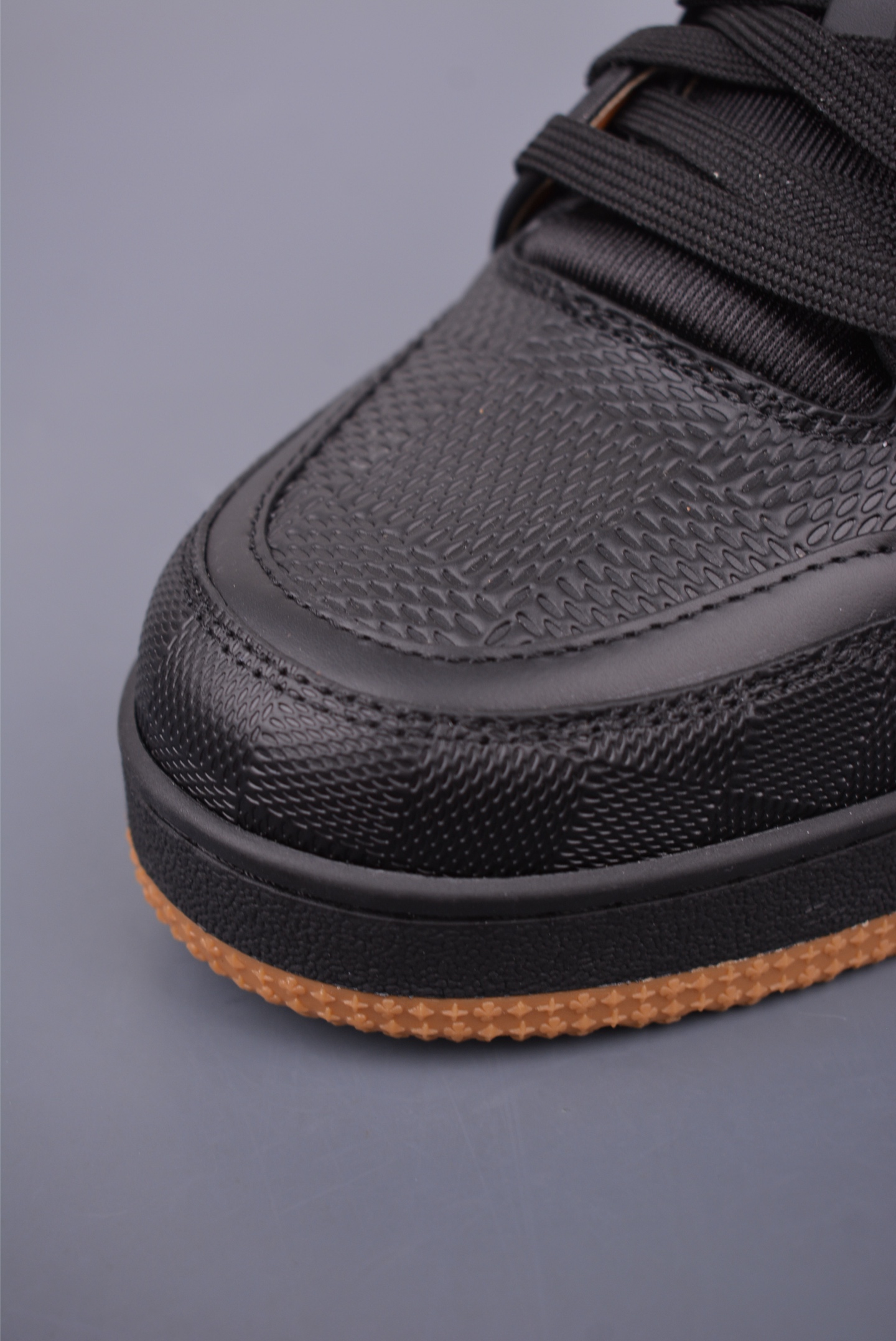 Louis Vuitton Trainer Sneaker Low 