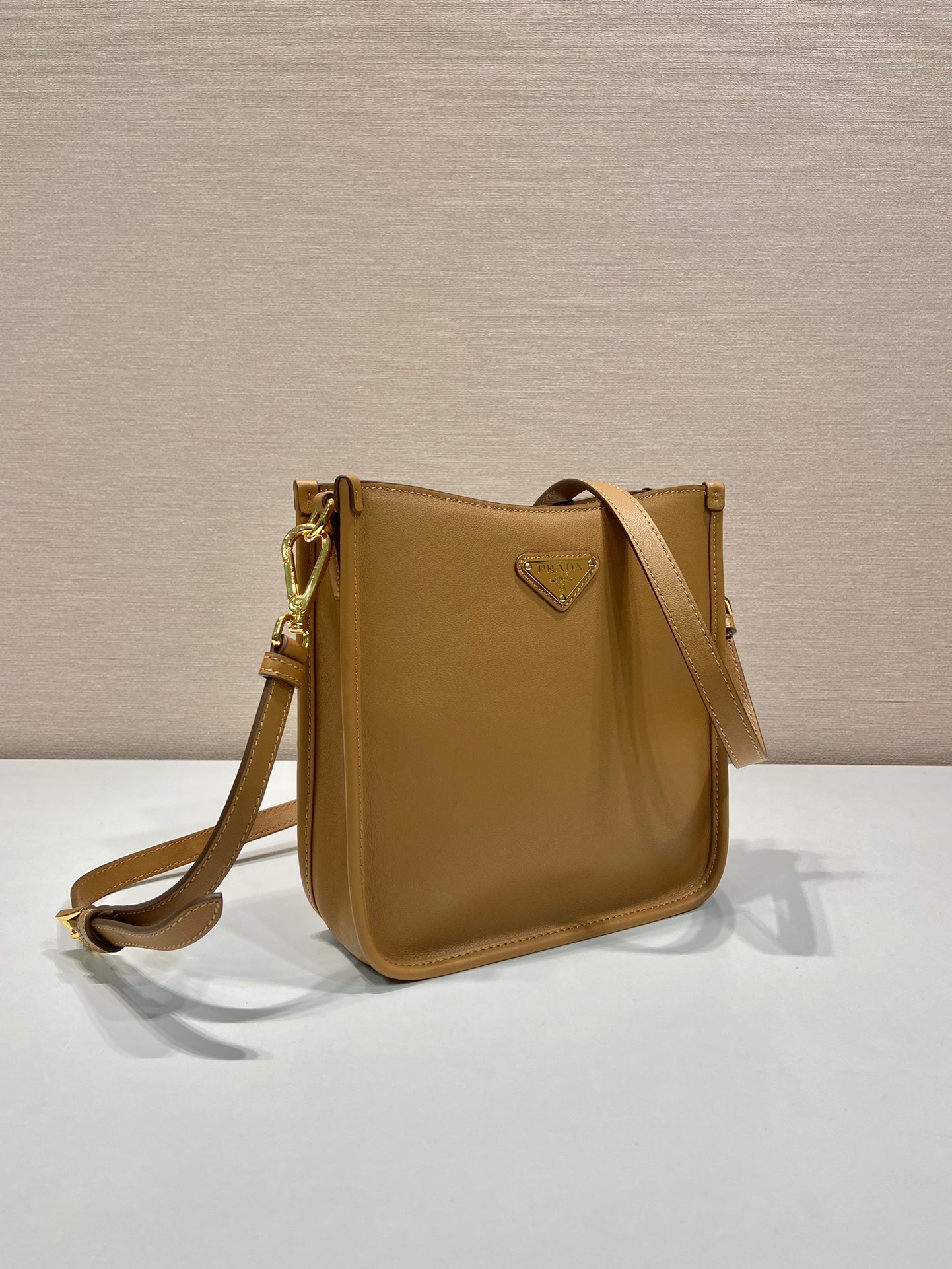 Prada tote shoulder bag 1BH220