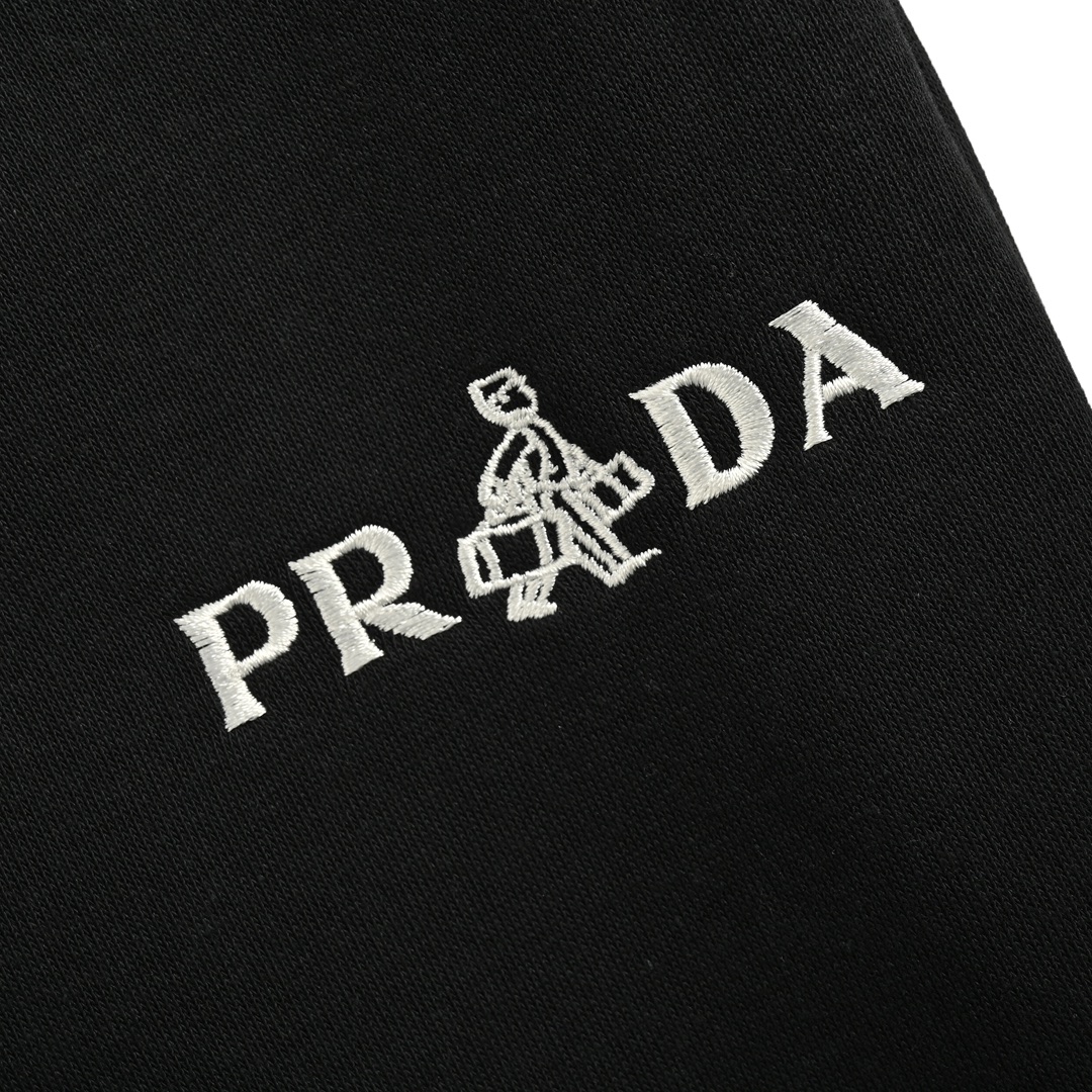 Prada 24Fw embroidered metal triangle logo laminated pockets fleece trousers